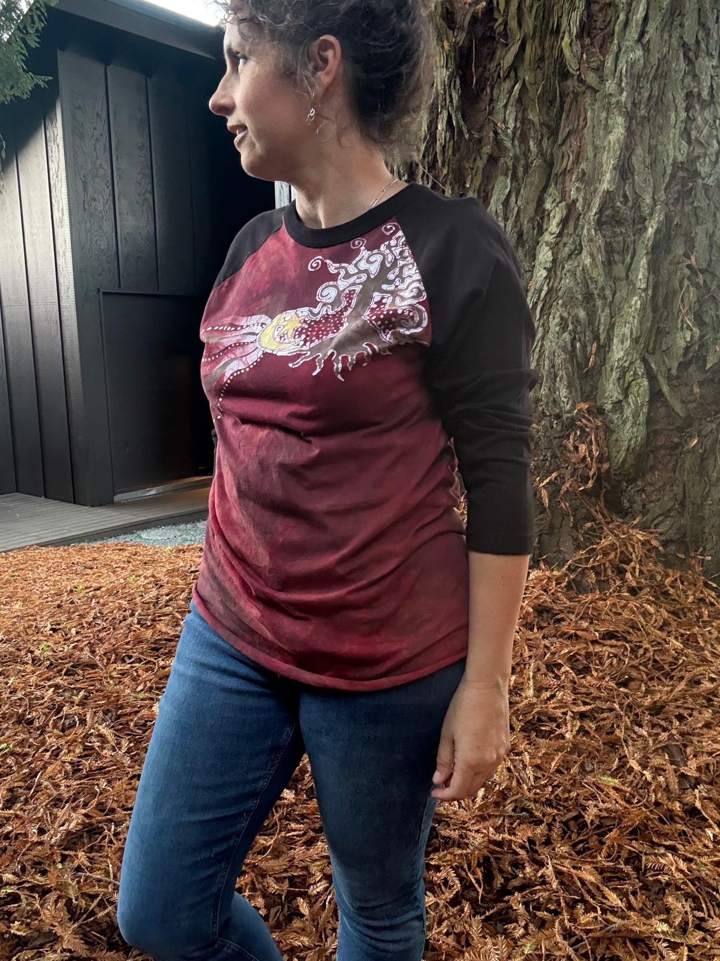 Red Tree & Moonbeam Rays Batik Tee – 3/4 Sleeve Artist Shirt Batikwalla by Victoria Large