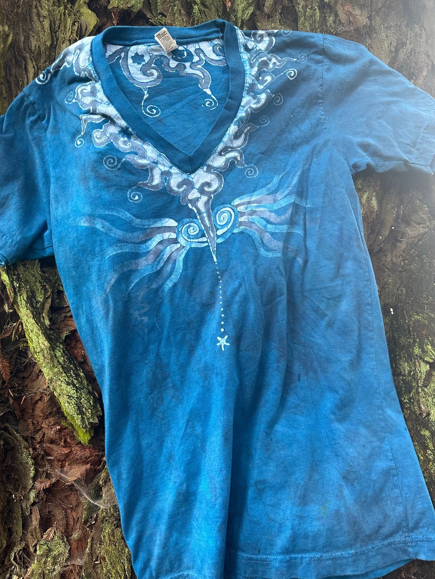 Blue Angel Batik Vneck Tshirt - Unisex Small Tshirts batikwalla