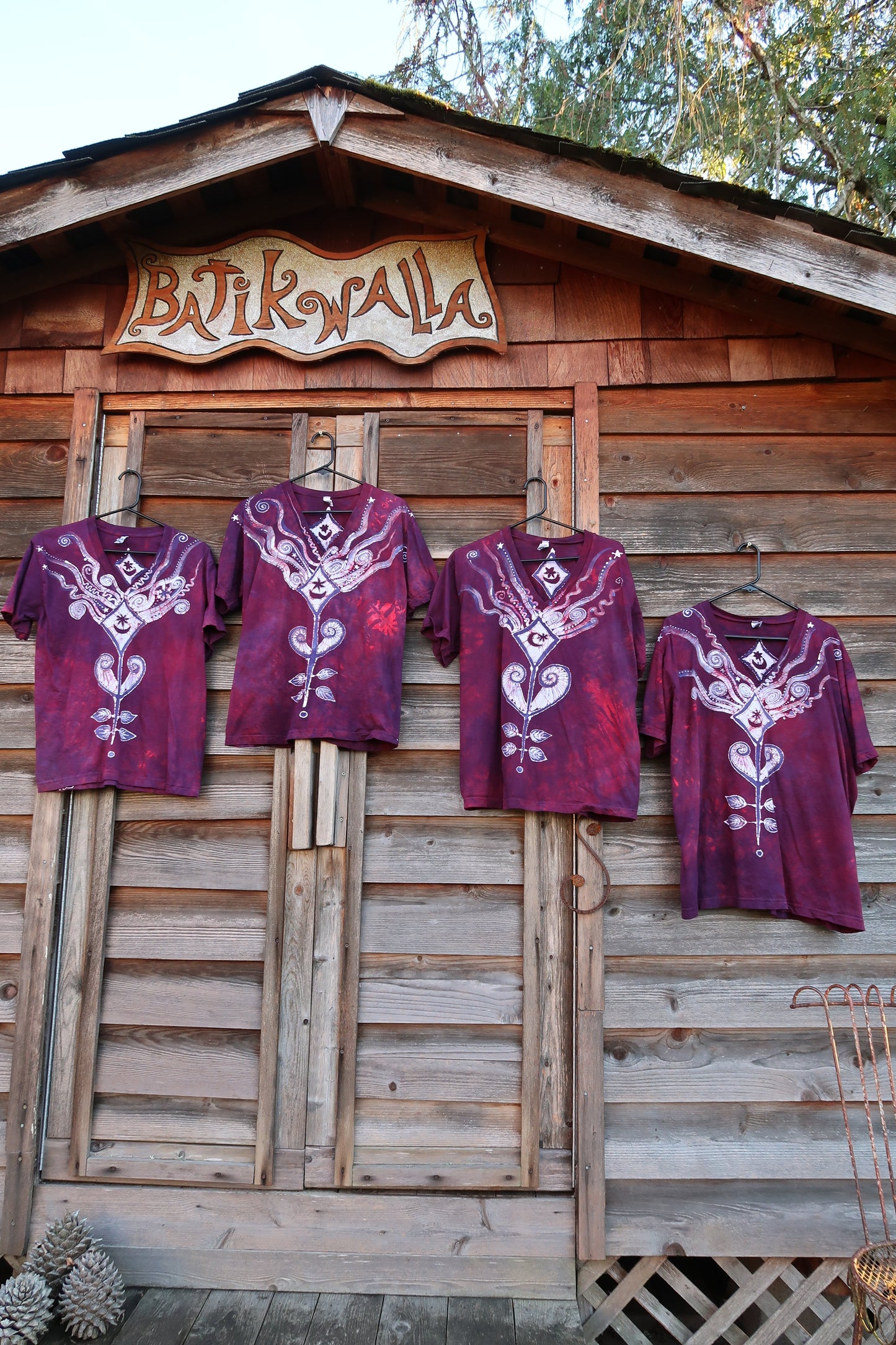 Kite Over Diamond Lake in Burgundy - Hand Crafted Batik Vneck Tee Batikwalla by Victoria