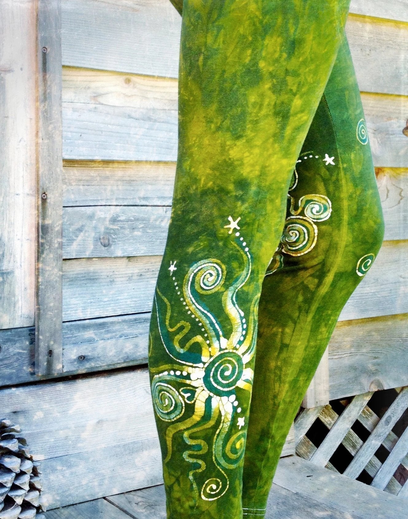 Dancing Green Batik CAPRI Leggings - Size XS ONLY leggings batikwalla