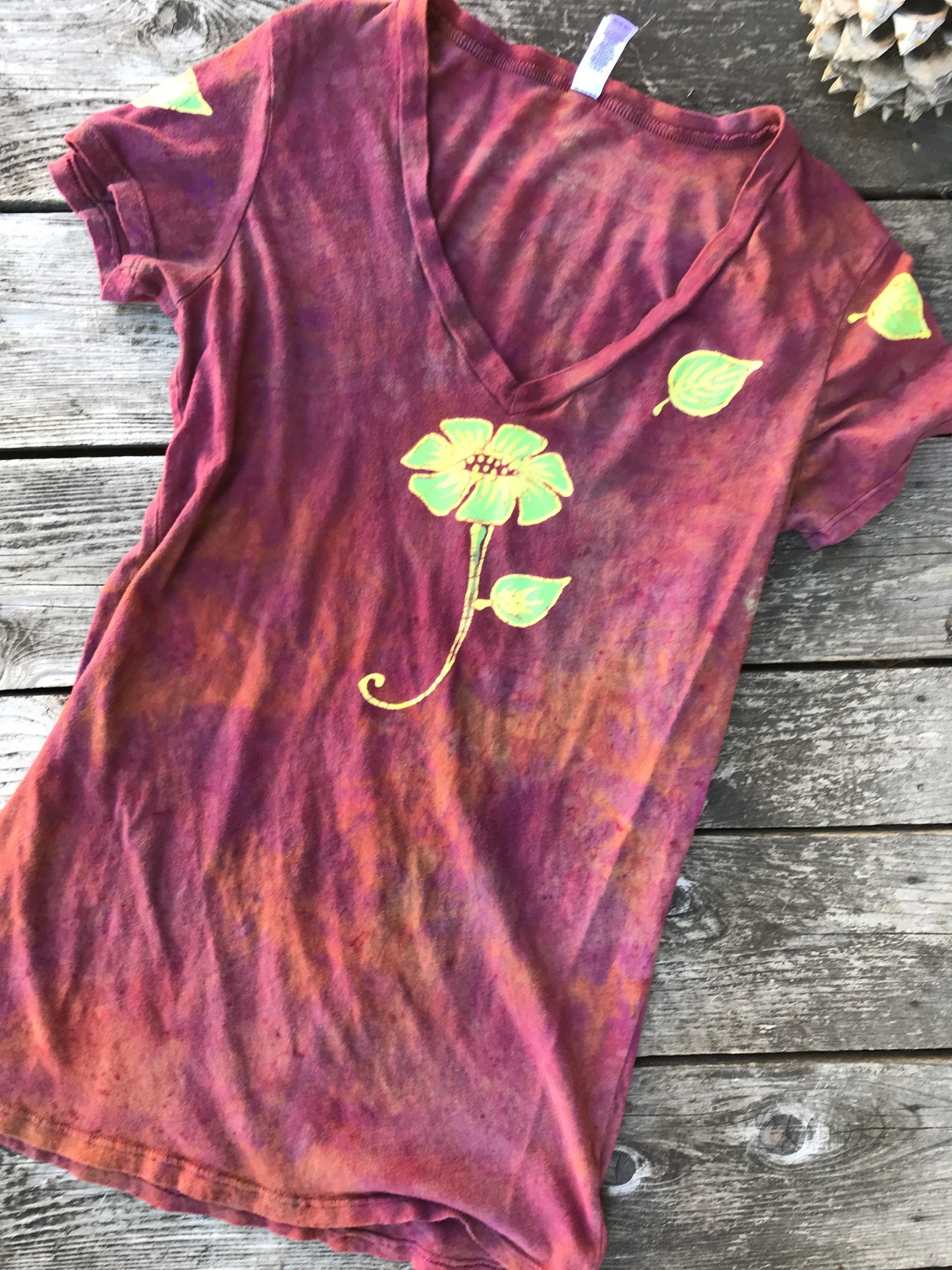 Flower On The Mountain Batik Short Sleeve Vneck Tee