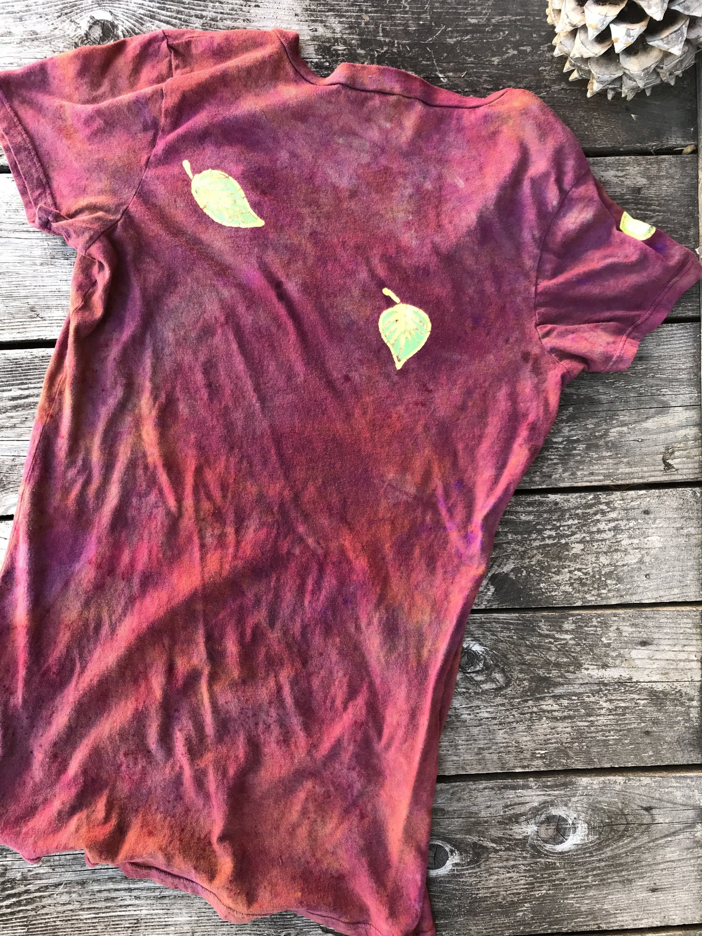 Flower On The Mountain Batik Short Sleeve Vneck Tee