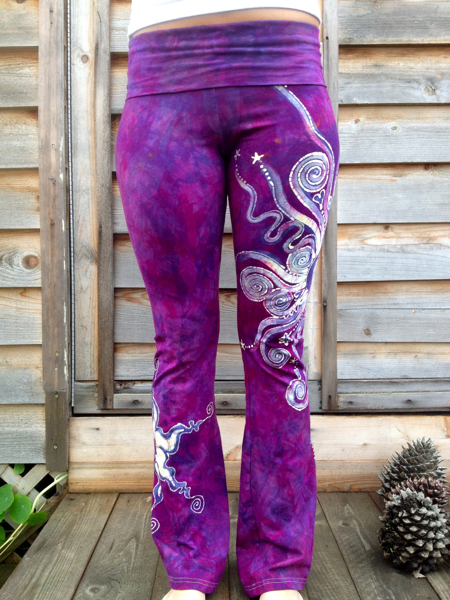 Berry Contrary Batik Yoga Pants - Batikwalla
- 1