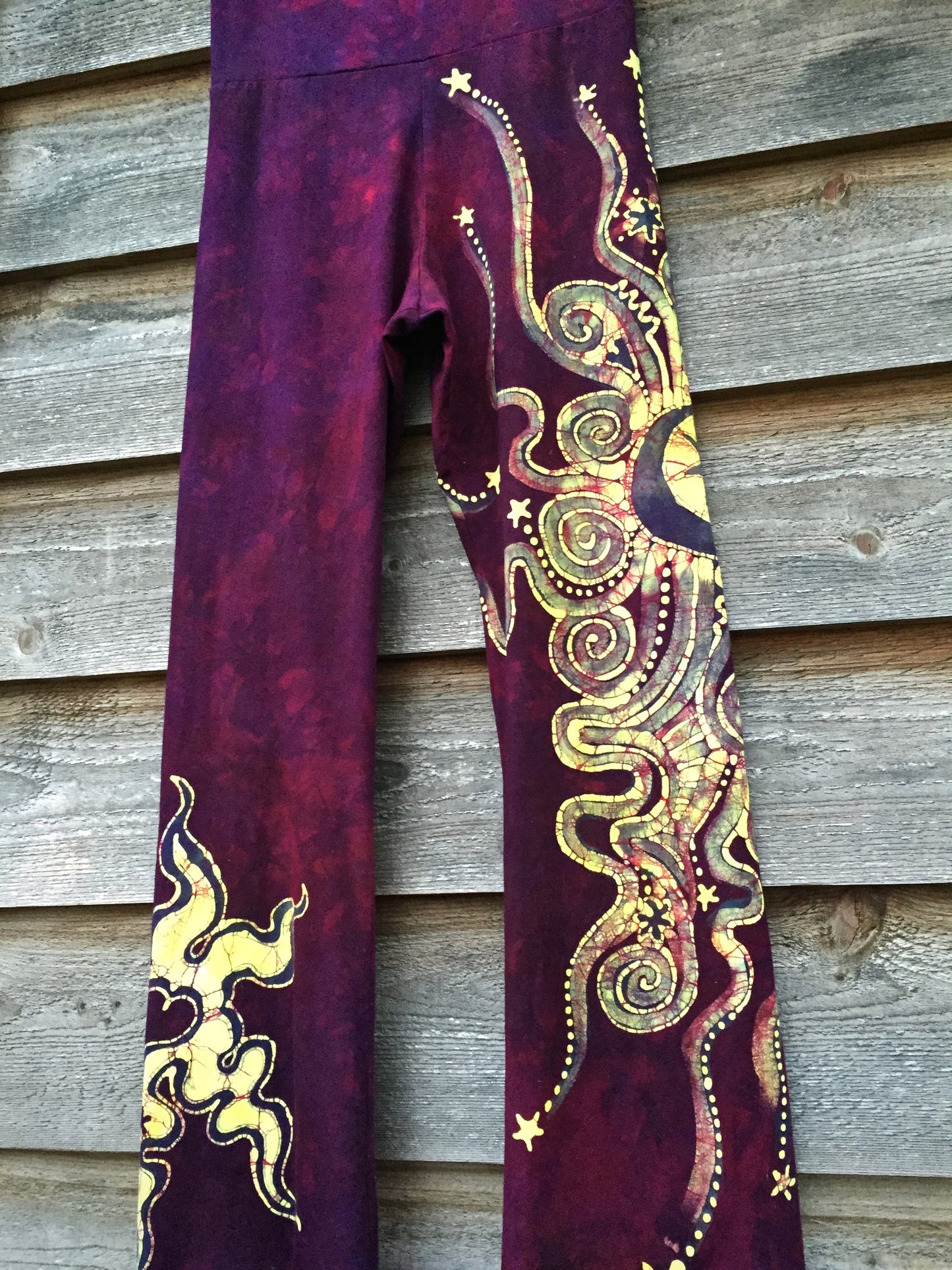 Berry Contrary Handmade Batik Yoga Pants - Batikwalla
- 3