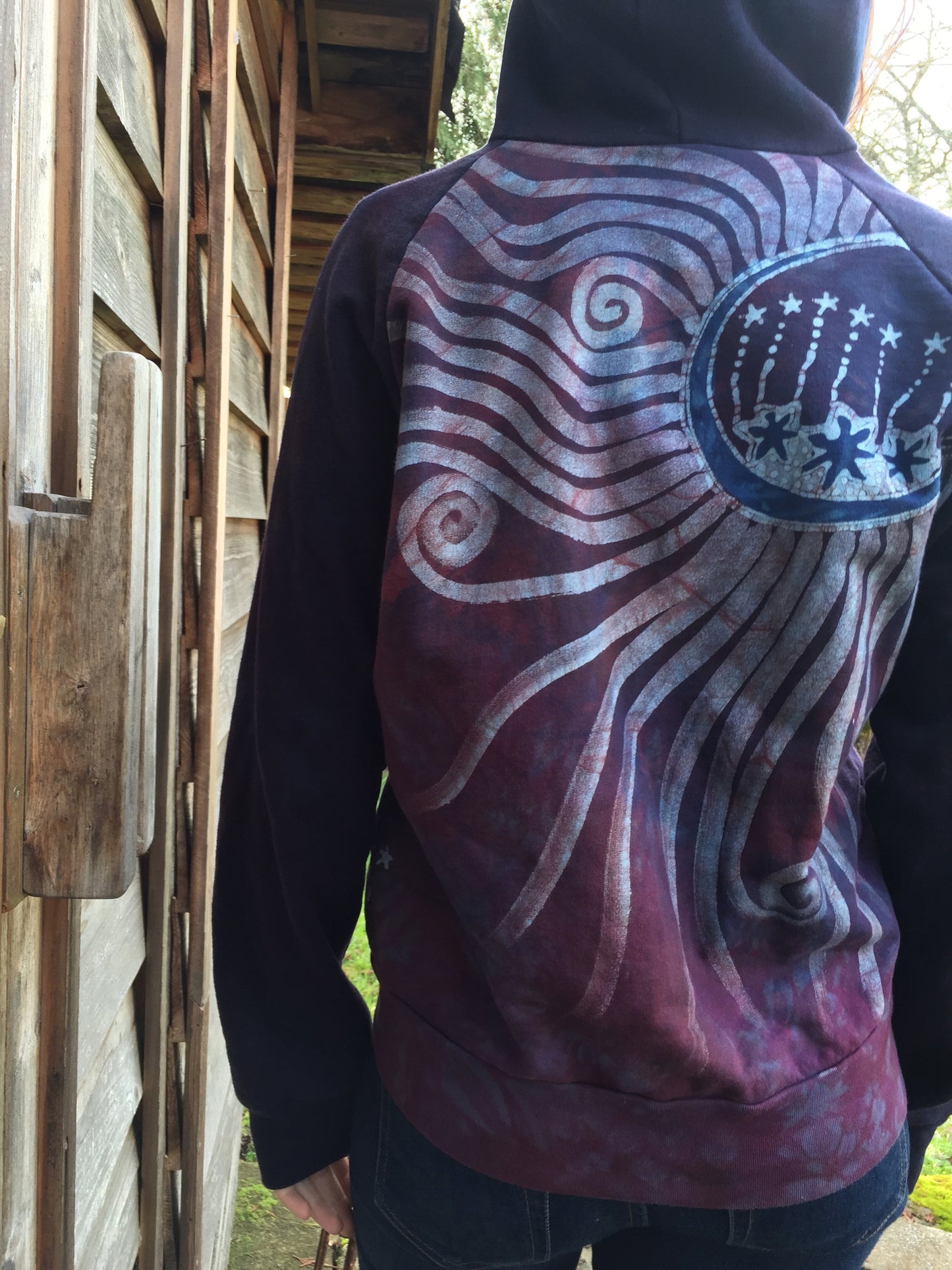 Burgundy Blue Tree of Life Handmade Batik Hoodie - Women's Size Large - Batikwalla
- 4