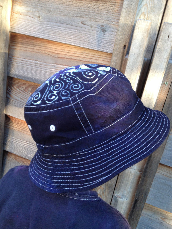 Cute Moon and Star Batik Bucket Hat - Batikwalla
- 2