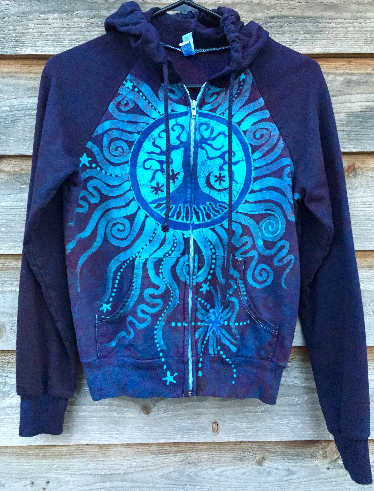 Blues Tree Mandala Handmade Batik Hoodie - Batikwalla
- 4