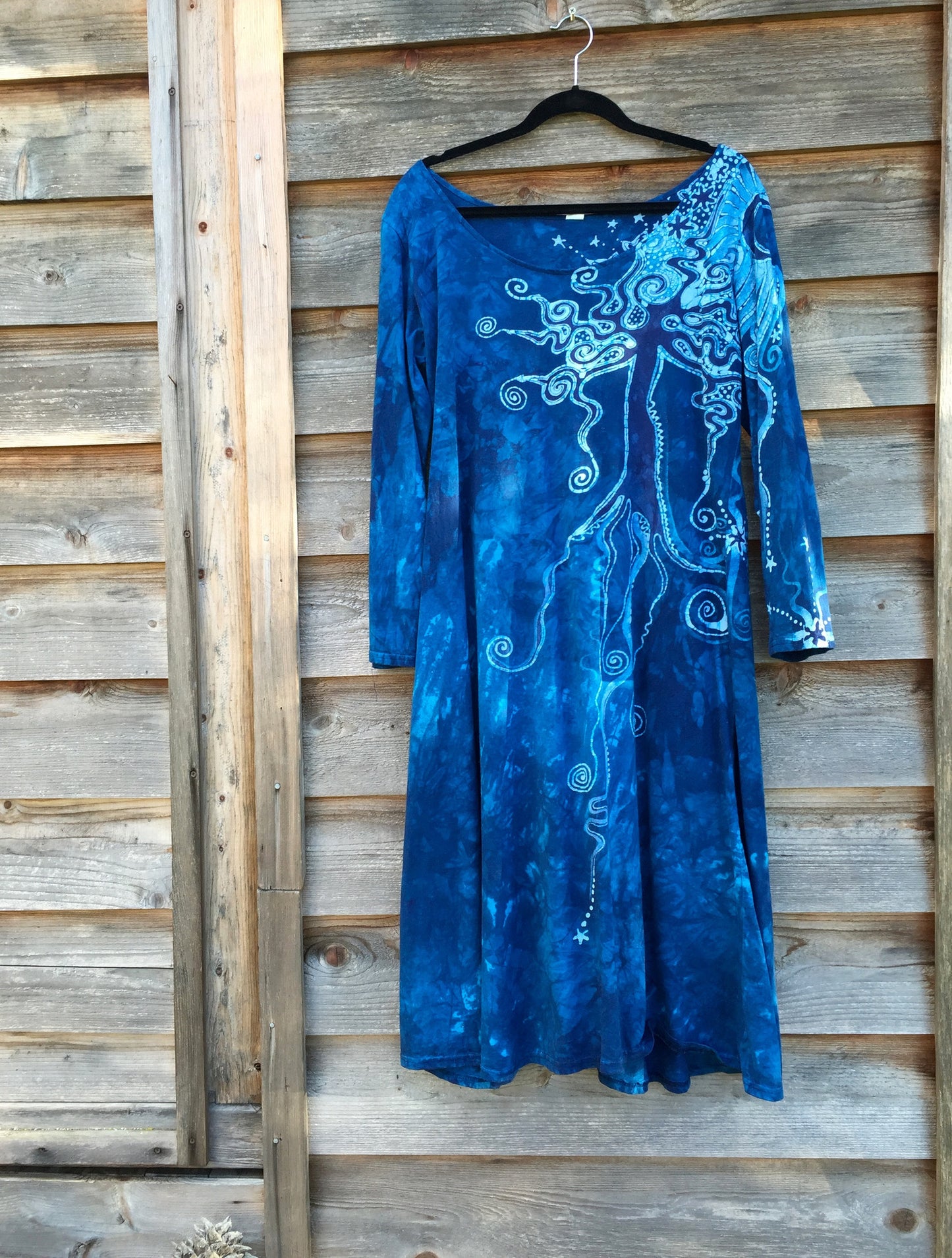 Blue Tree of Life Long Sleeve Batik Dress - Batikwalla
- 4