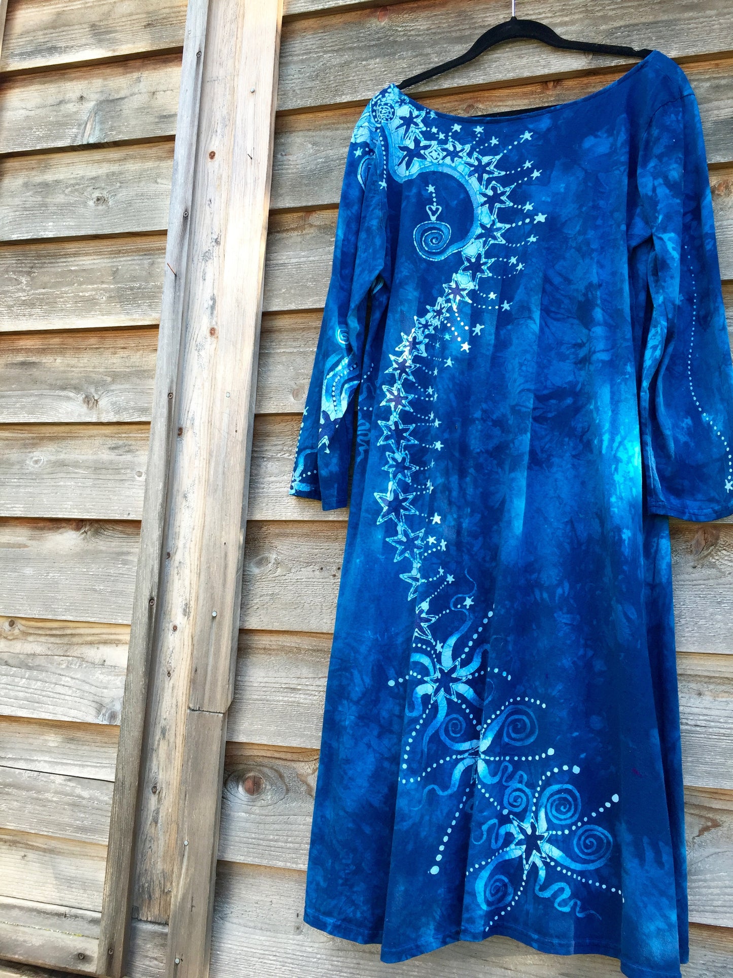 Blue Tree of Life Long Sleeve Batik Dress - Batikwalla
- 6