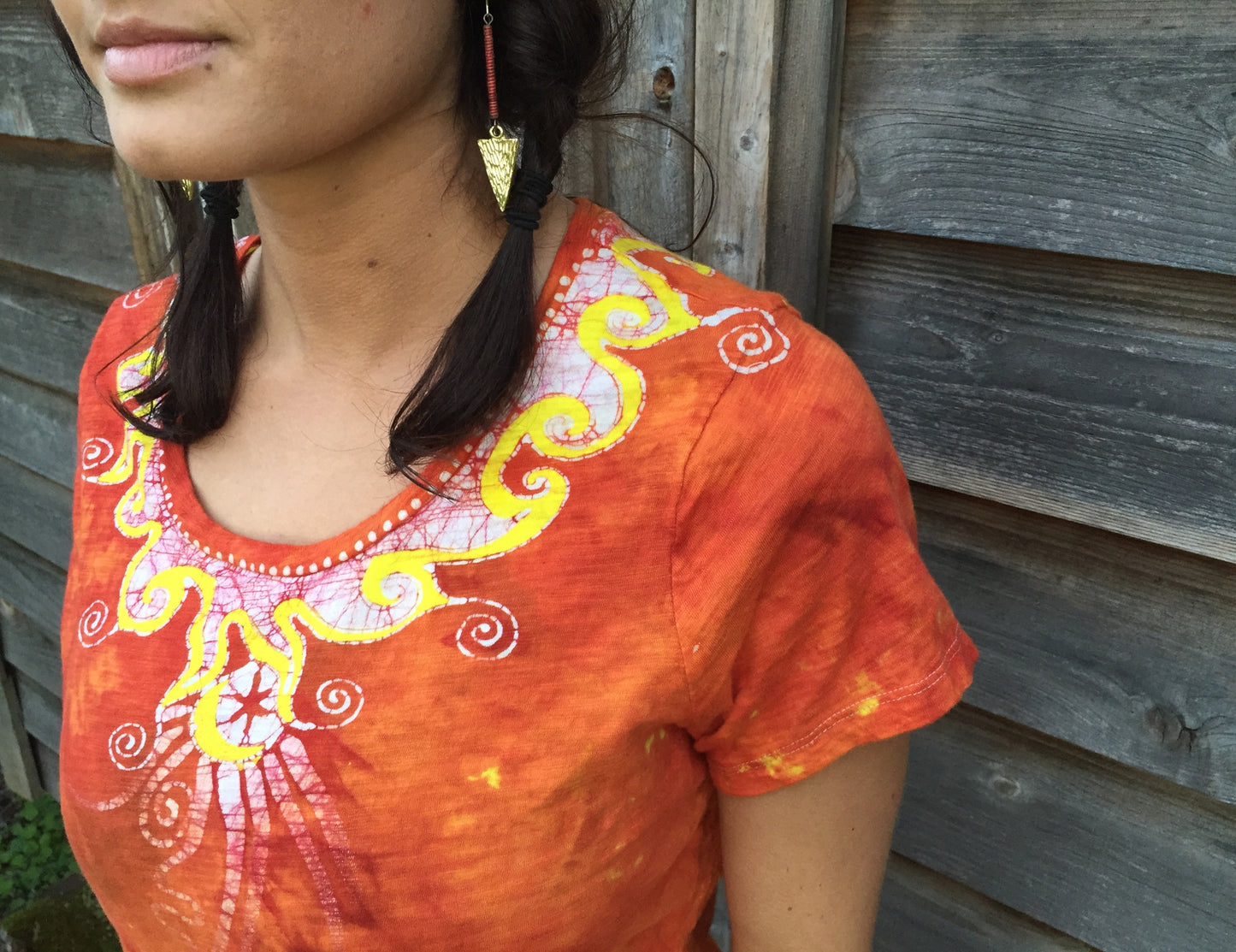 Campfire Sunrise Handmade Batik Necklace Tee - Batikwalla
- 1