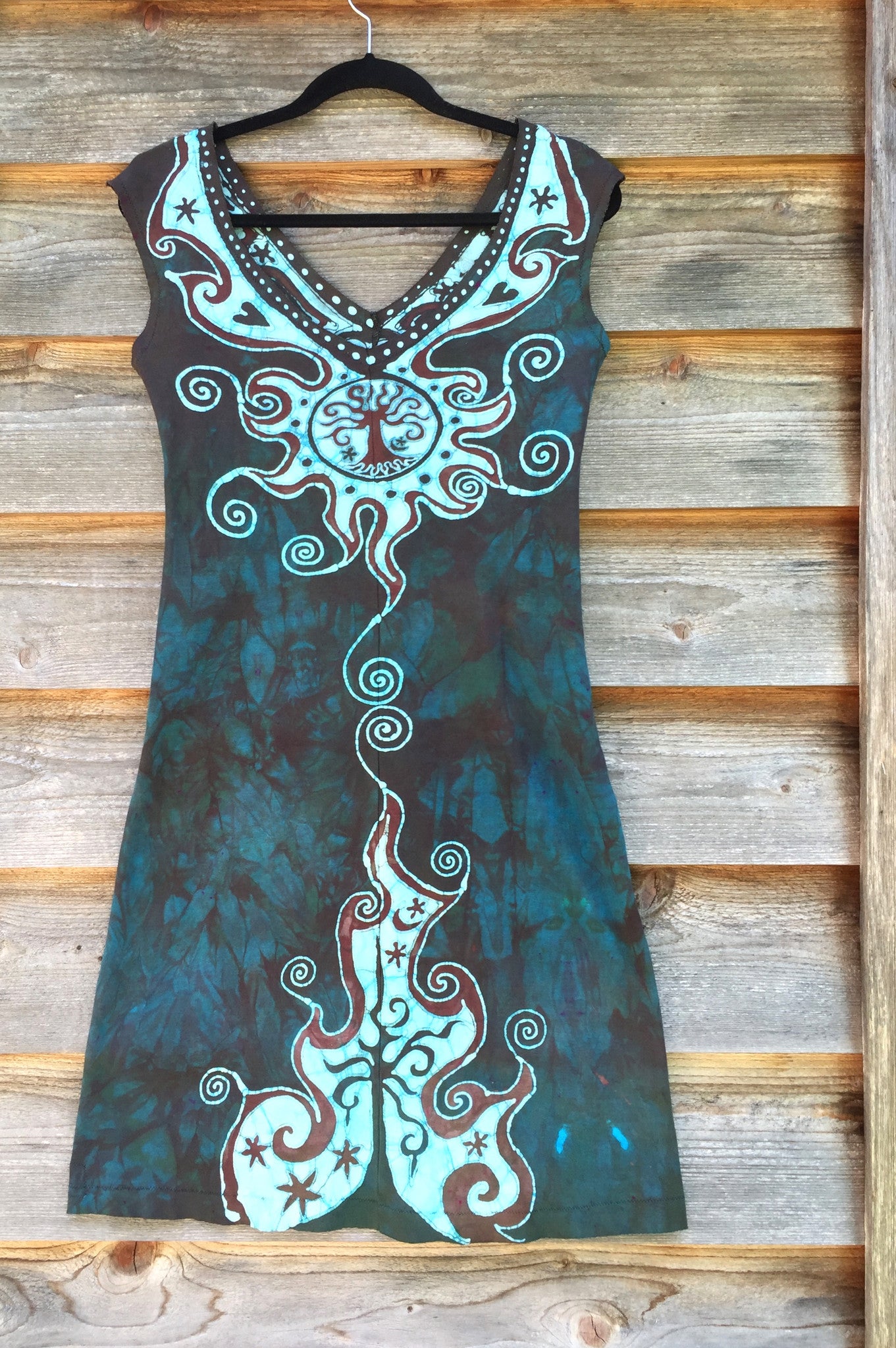 Moss Heart Tree Organic Cotton Batik Dress - Size M - Batikwalla
- 10