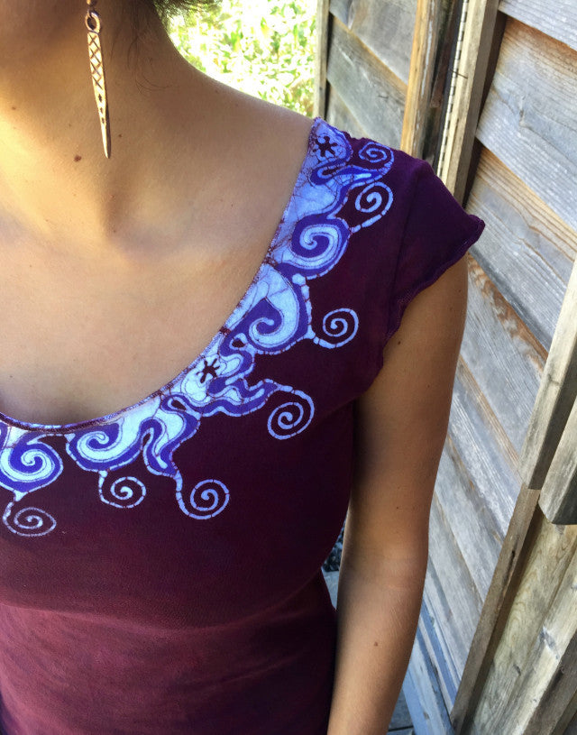 Batik Moon Necklace Tee in Deep Maroon - Batikwalla
- 4