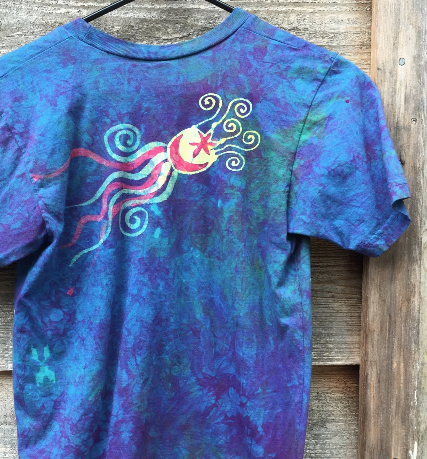 Sunrise Moon Star Organic Cotton Vneck Batik - Batikwalla
- 3