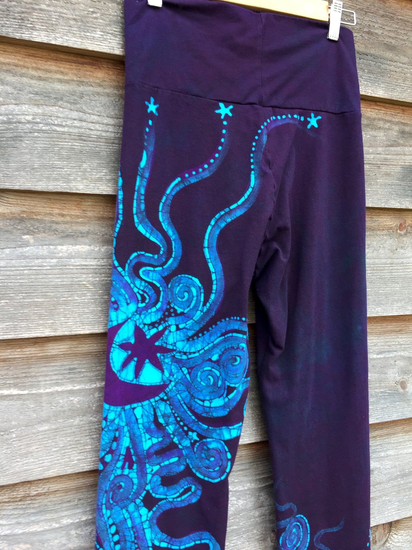 Deep Blue and Purple Batik Yoga Pants - Size Large - Batikwalla
- 11