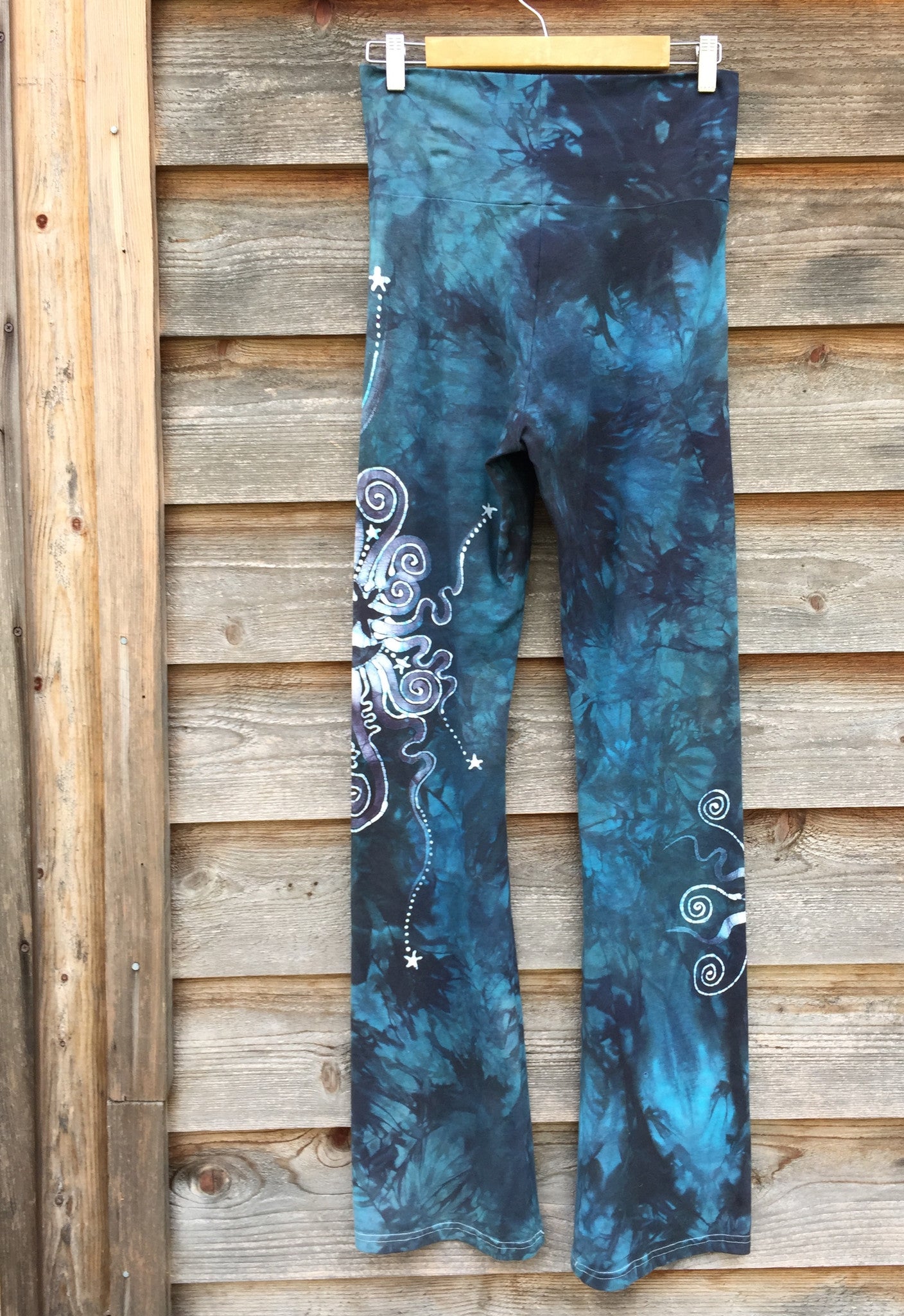 Blue By The Sea - Batikwalla
- 3