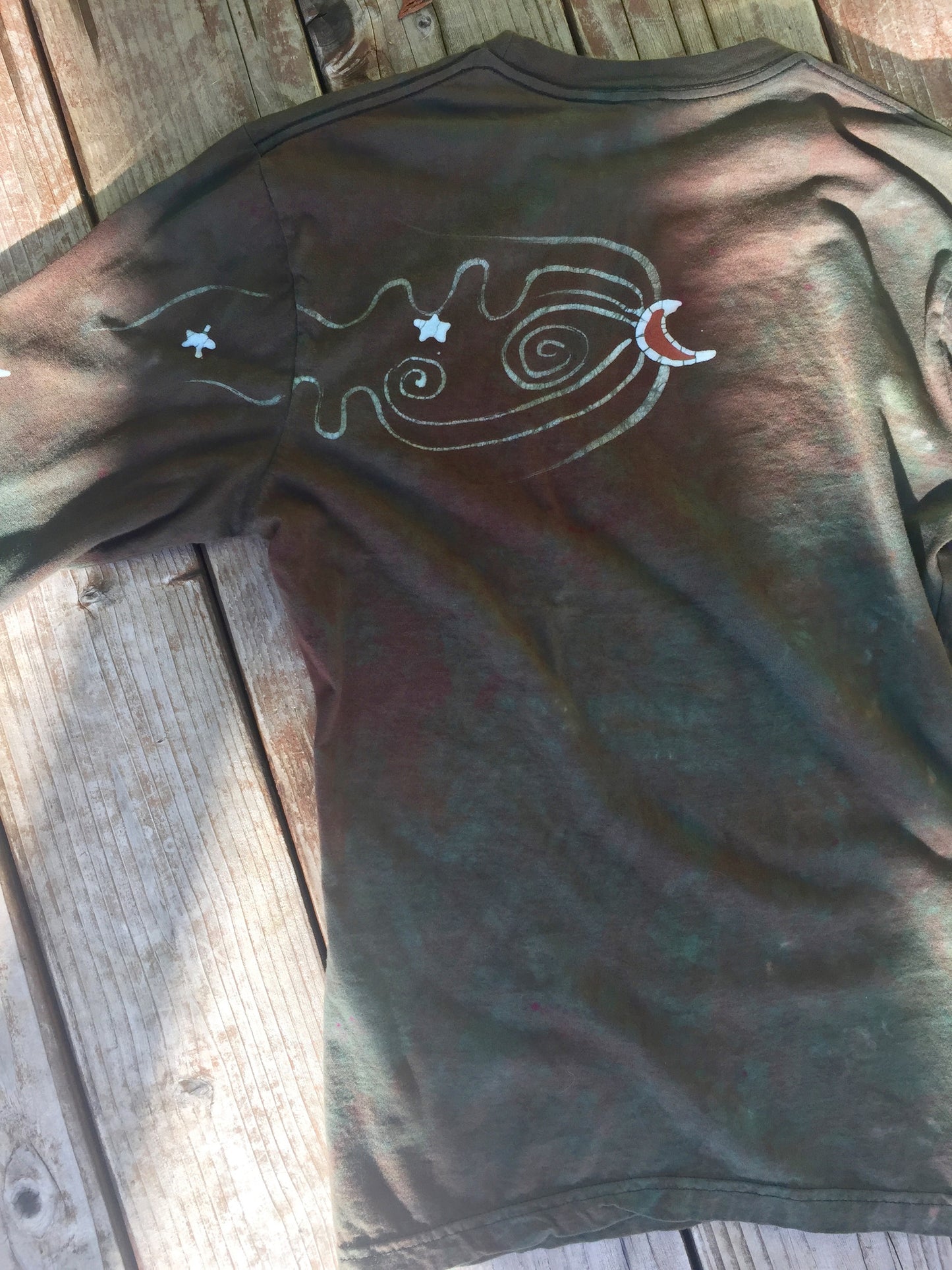 Earth Is Magic Tree of Life Long Sleeve Batik Mens Tshirt - Size Medium - Batikwalla
- 4