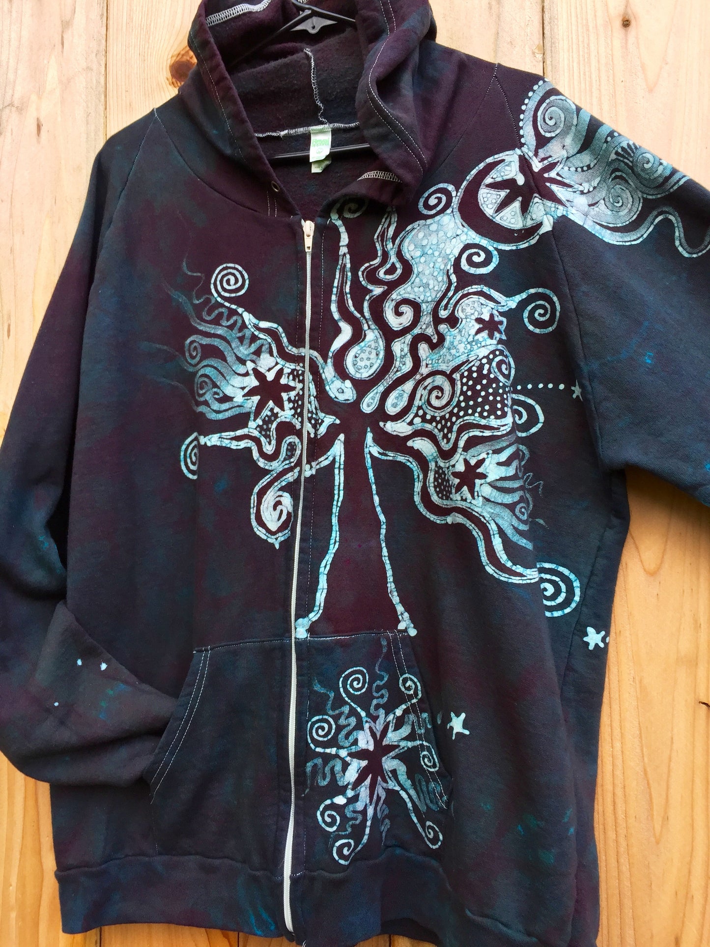 Brave the Storm Tree Magic Organic Cotton Batik Hoodie - Unisex Size 2X - Batikwalla
- 7