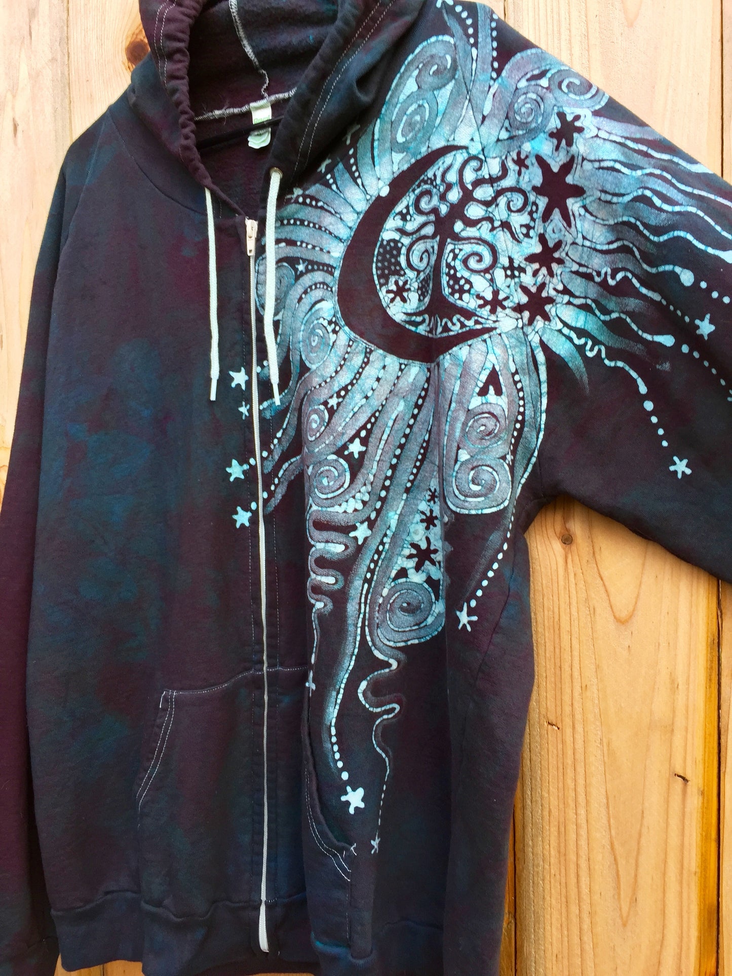 Teal and Steel Sun Tree Organic Cotton Batik Hoodie - Batikwalla
- 6