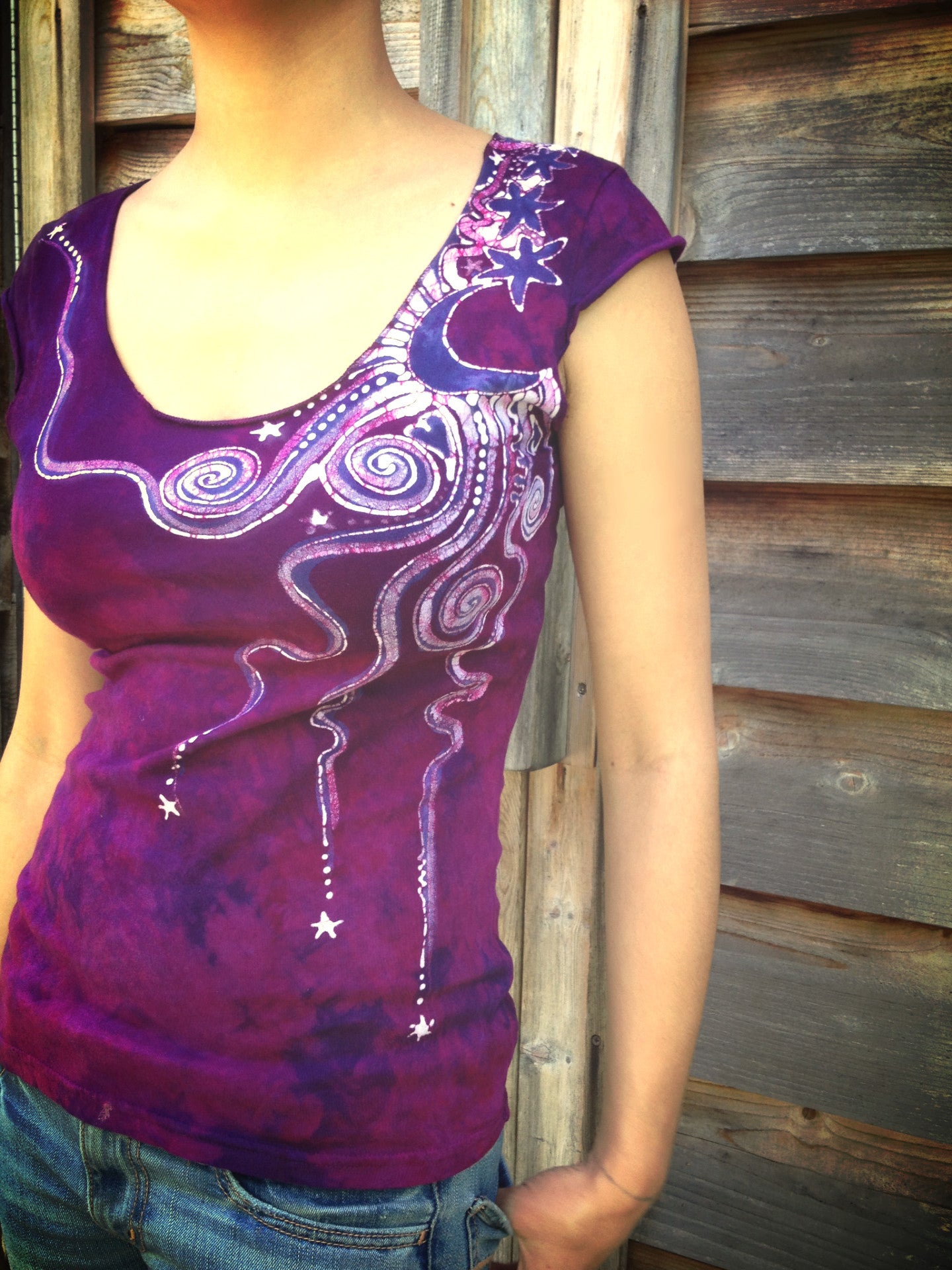 Berry Moon Star Cap Sleeve Batik Summer Tee - Batikwalla
- 1