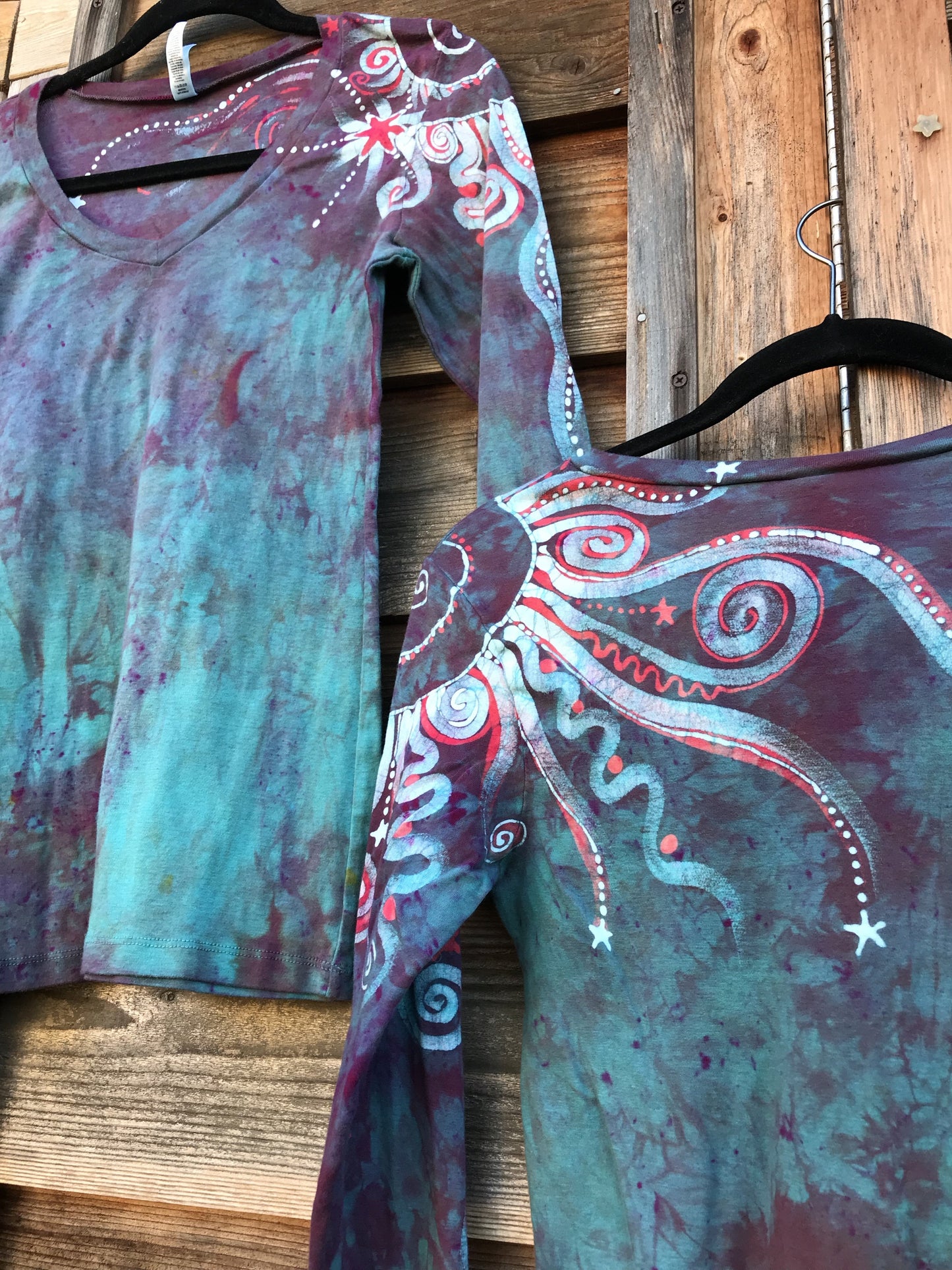 Running River Circle Of Life Handmade Batik Long Sleeve Vneck Tee