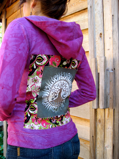 Tree on a Hill Batik Print Patch - Batikwalla
- 5