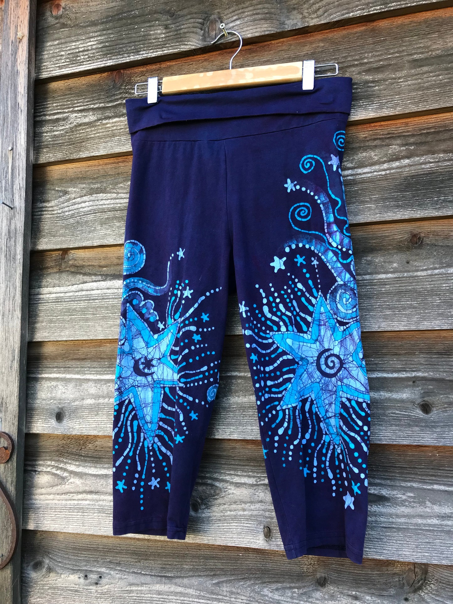 Moon Dancer Batik CAPRI Yoga Pants - Size MEDIUM leggings batikwalla