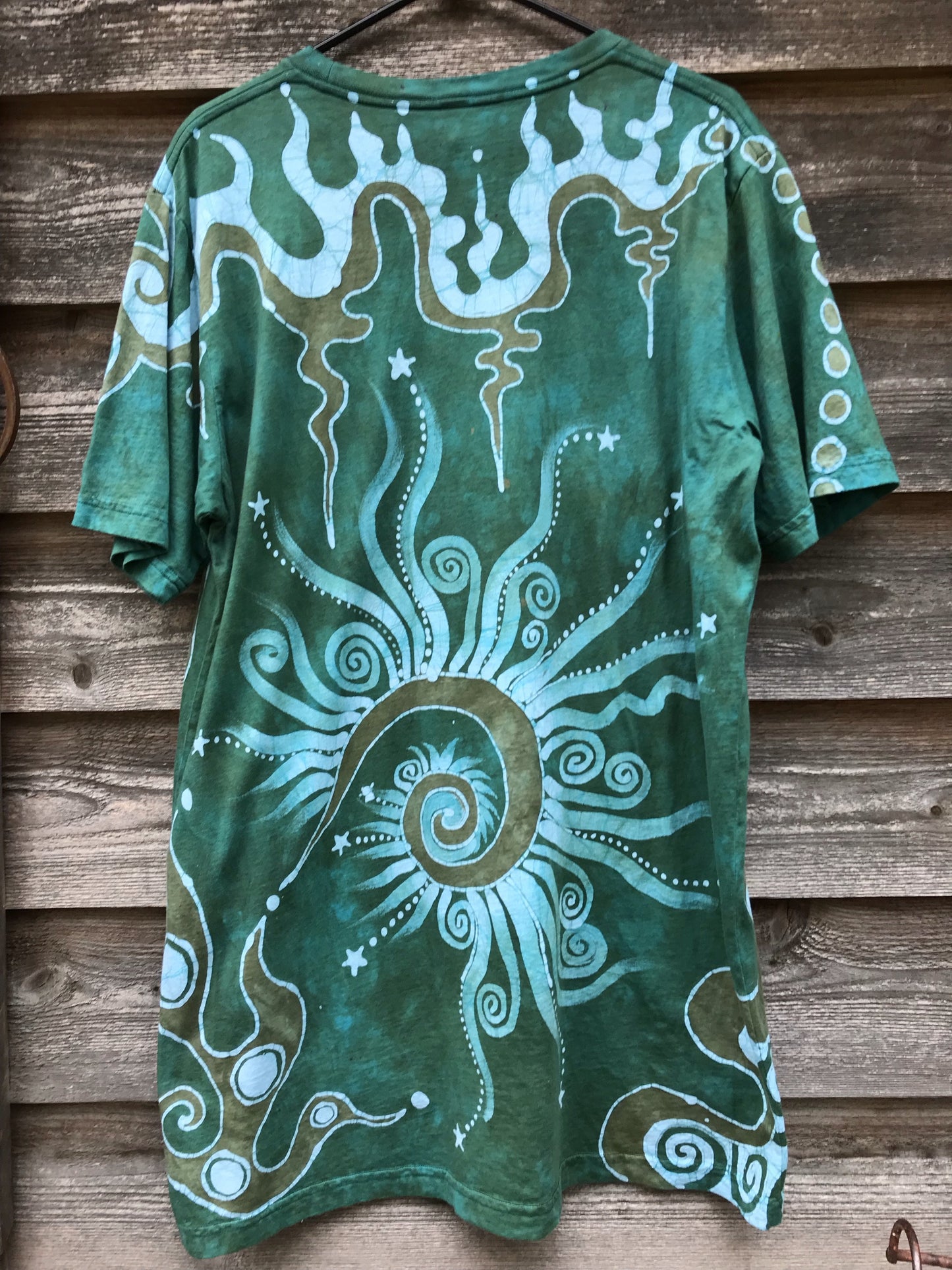 Daydreaming at Main Stage 90's Throwback Cotton Batik T-shirt - Size 2X LONG Tshirts batikwalla
