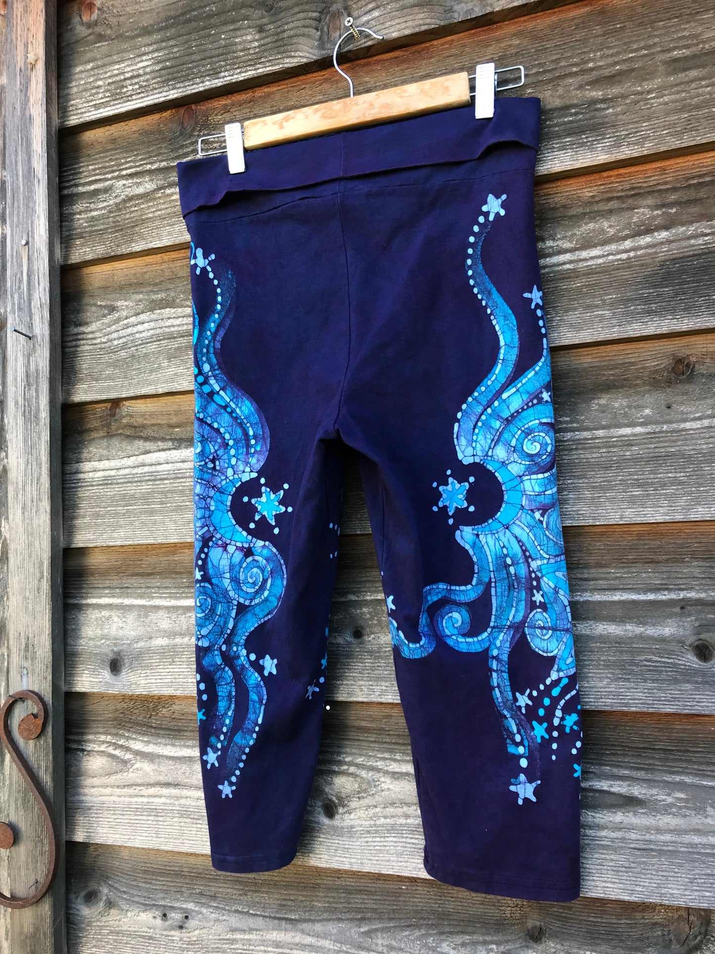 Moon Dancer Batik CAPRI Yoga Pants - Size MEDIUM leggings batikwalla