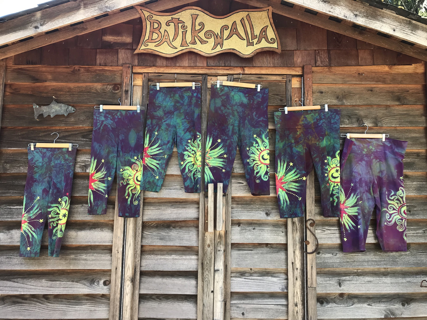 Sunrise Moon Star Batik CAPRI Yoga Pants leggings batikwalla