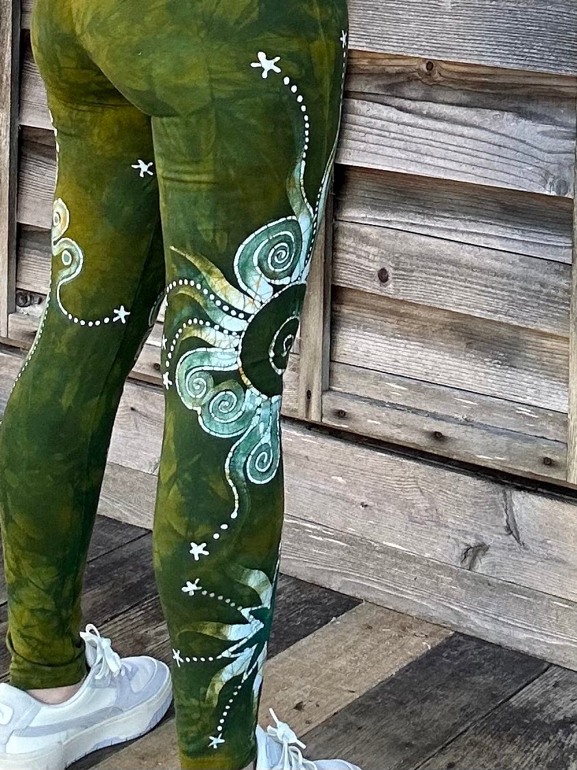 Dancing Green Batik Leggings leggings batikwalla