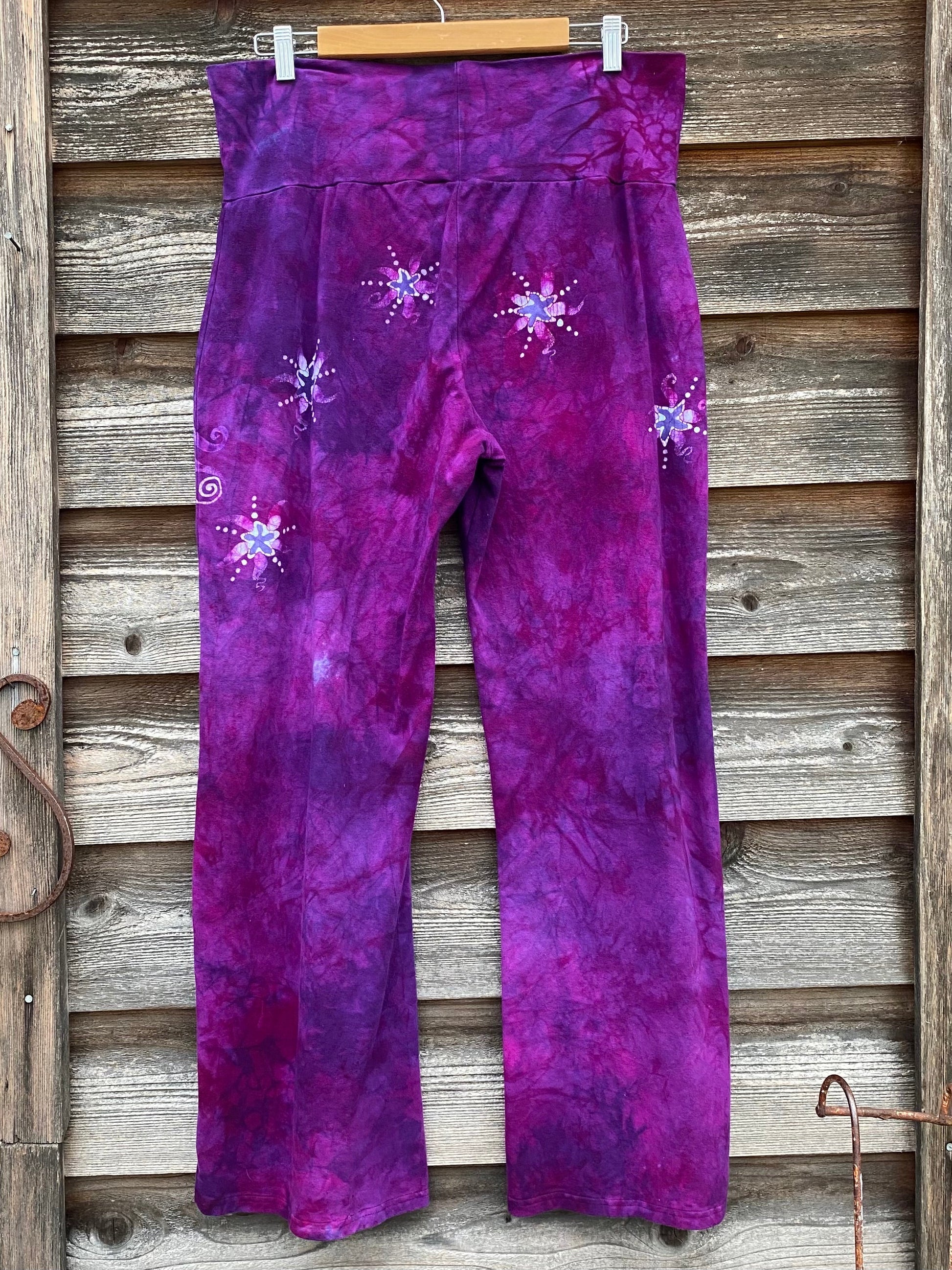 Hot Pink Moonflower Stars Stretchy Movement Pants Size XL/2X batikwalla
