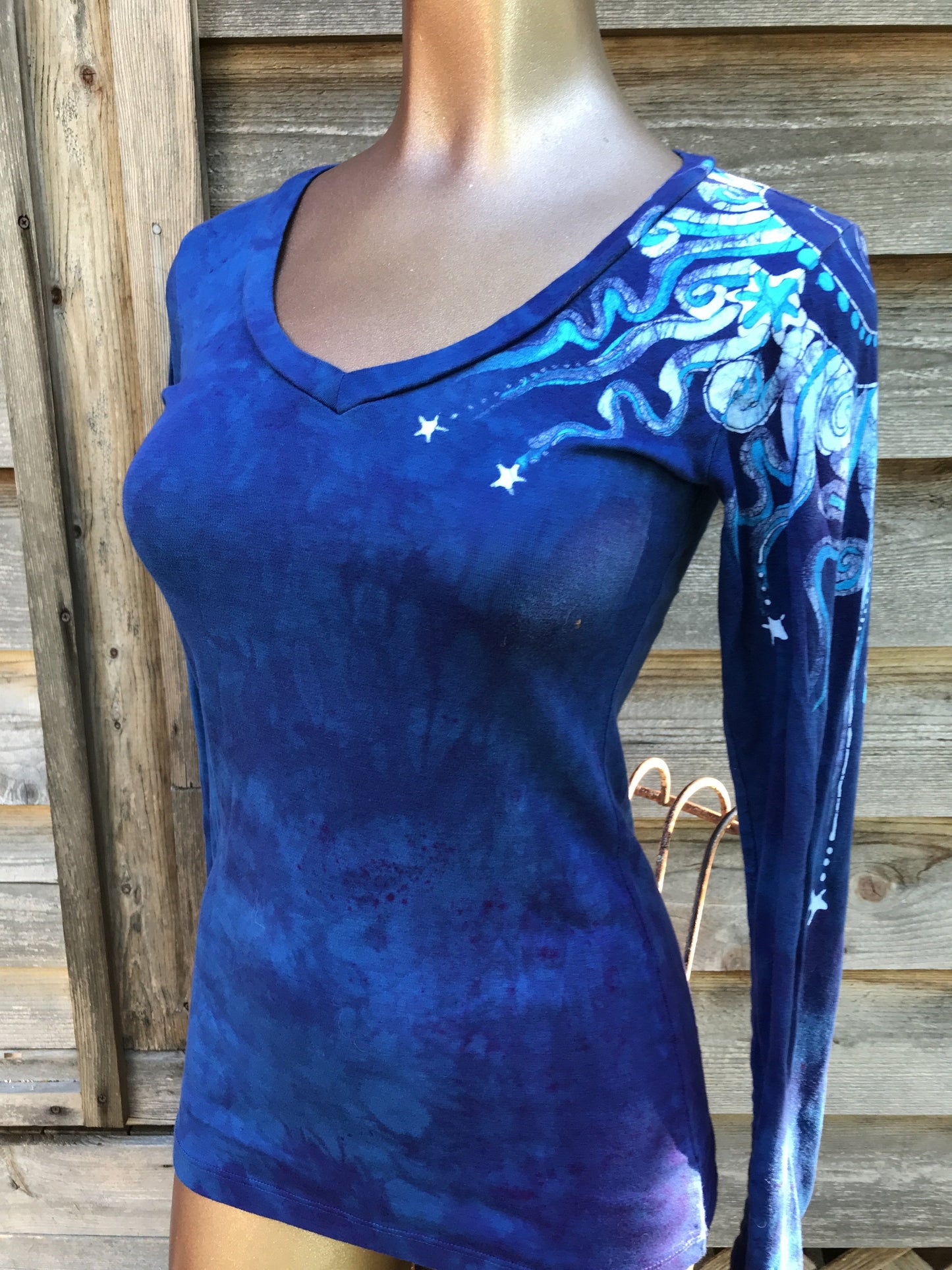 Sky Blue Shoulder Swirl Long Sleeve Batik Top