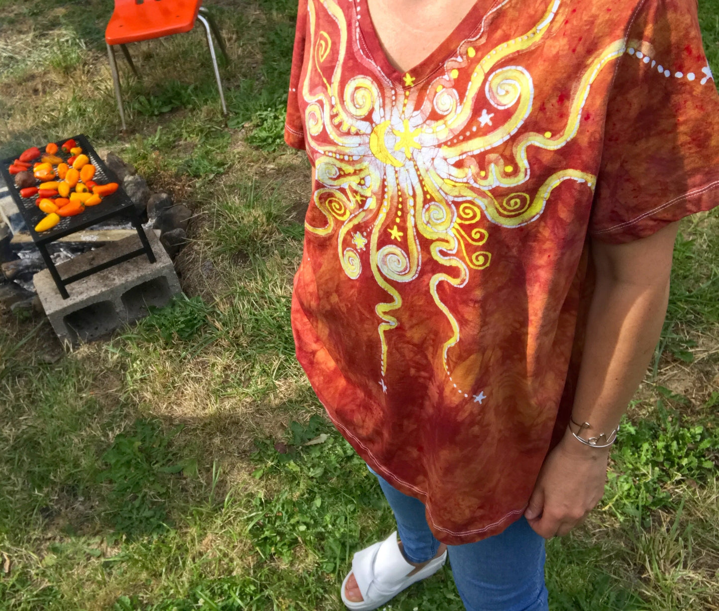 Lighthearted Flame Vneck Top - Plus Size Large - Check Measurements