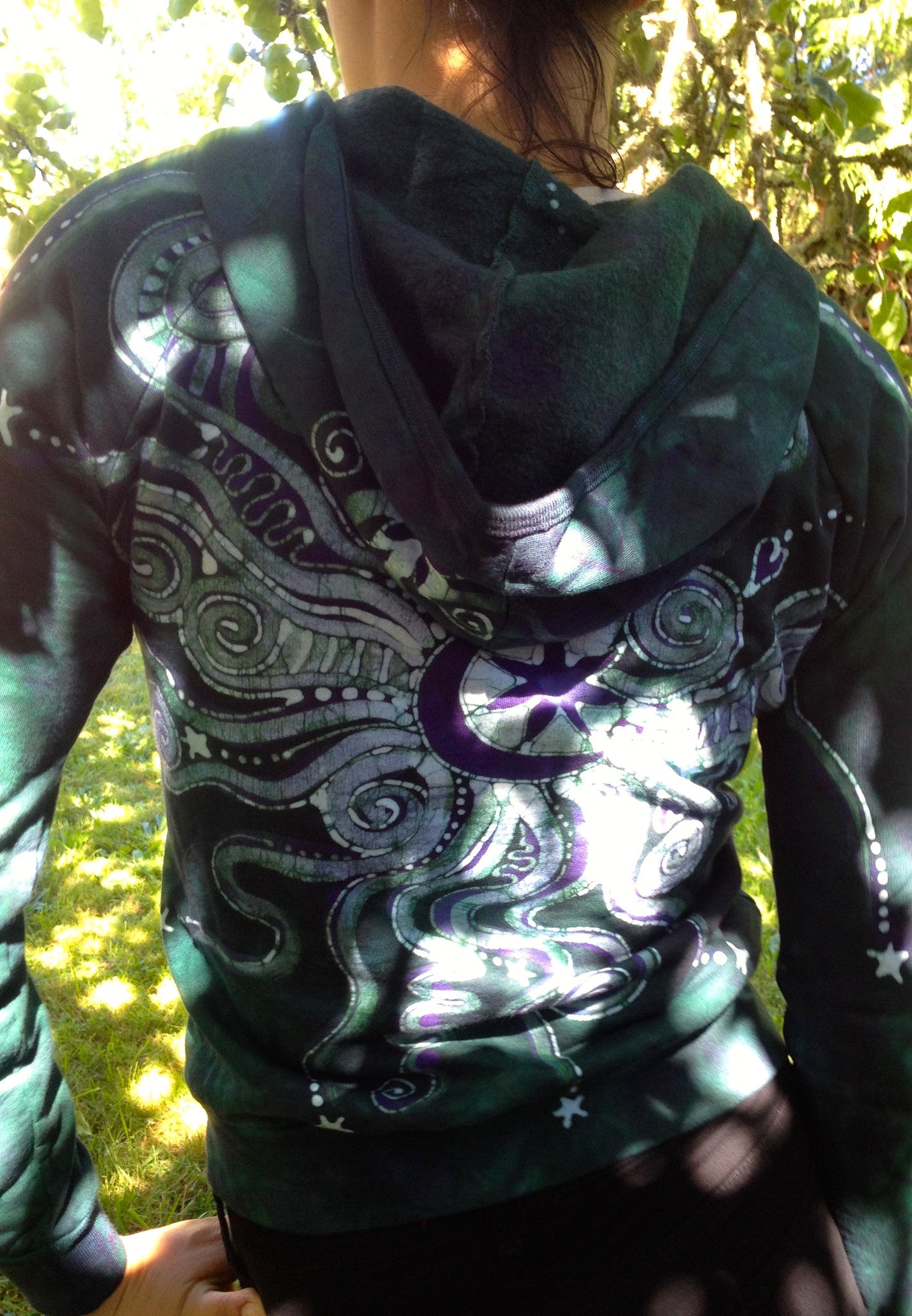 Teal and Purple Batik Star Hoodie - Batikwalla
- 6