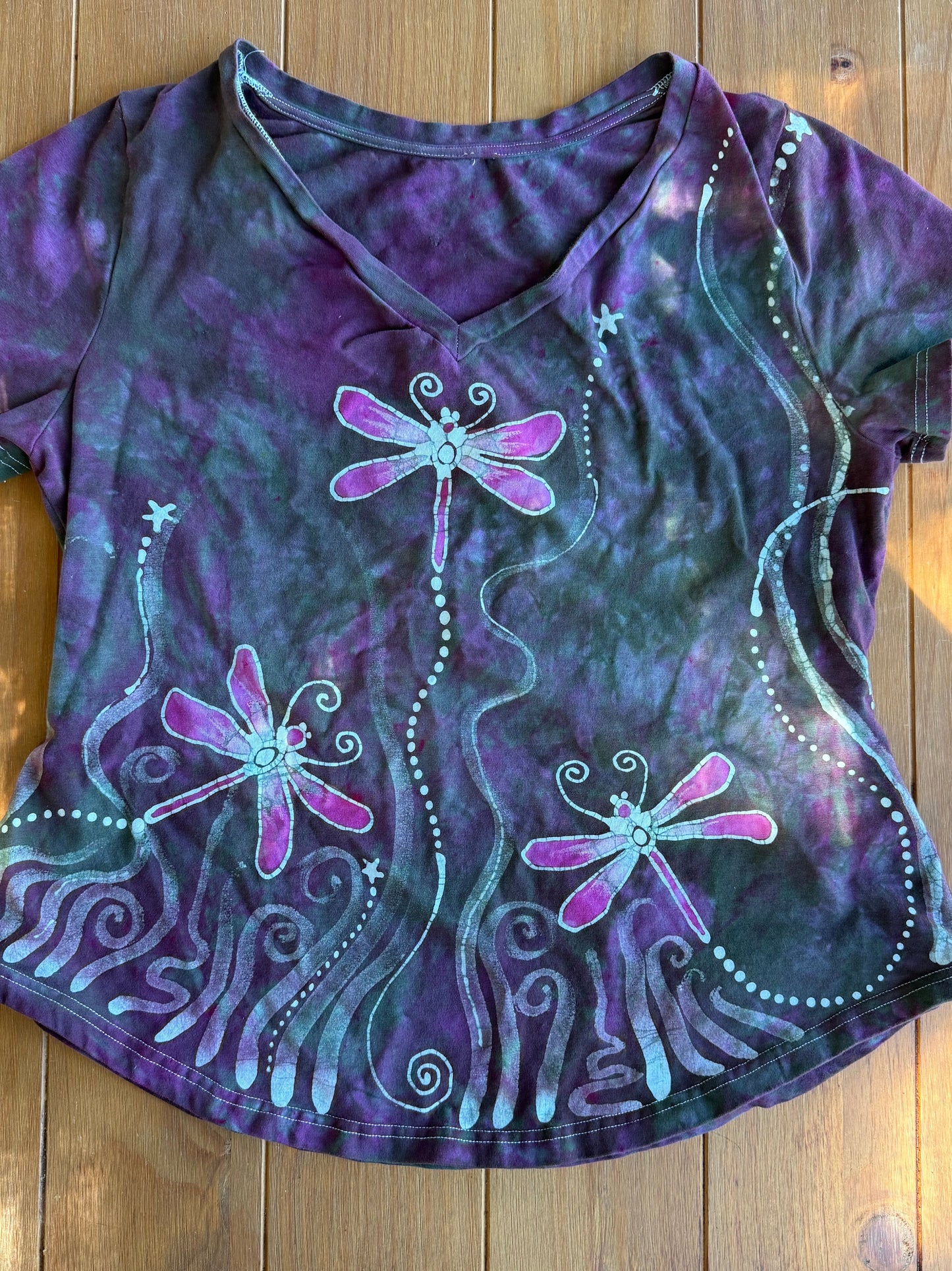Dragonfly Dreams Batik V-Neck Tee – Purple Fiber Art Shirt Batikwalla by Victoria 