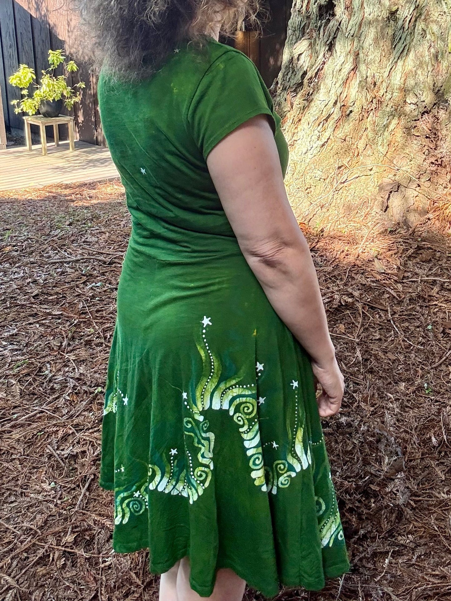 Green Meadows Twist Front Tee Dress – Handmade Batik Artist Dress Batikwalla by Victoria 