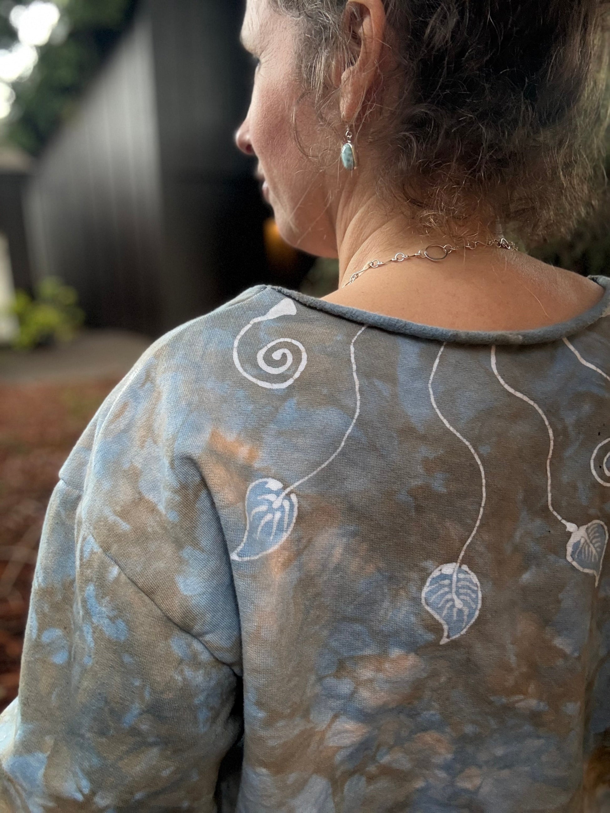 Prairie Sun Batik Mandala Puffy Crewneck Sweatshirt – Hand-Painted With Stars and Leaf Design Batikwalla by Victoria 