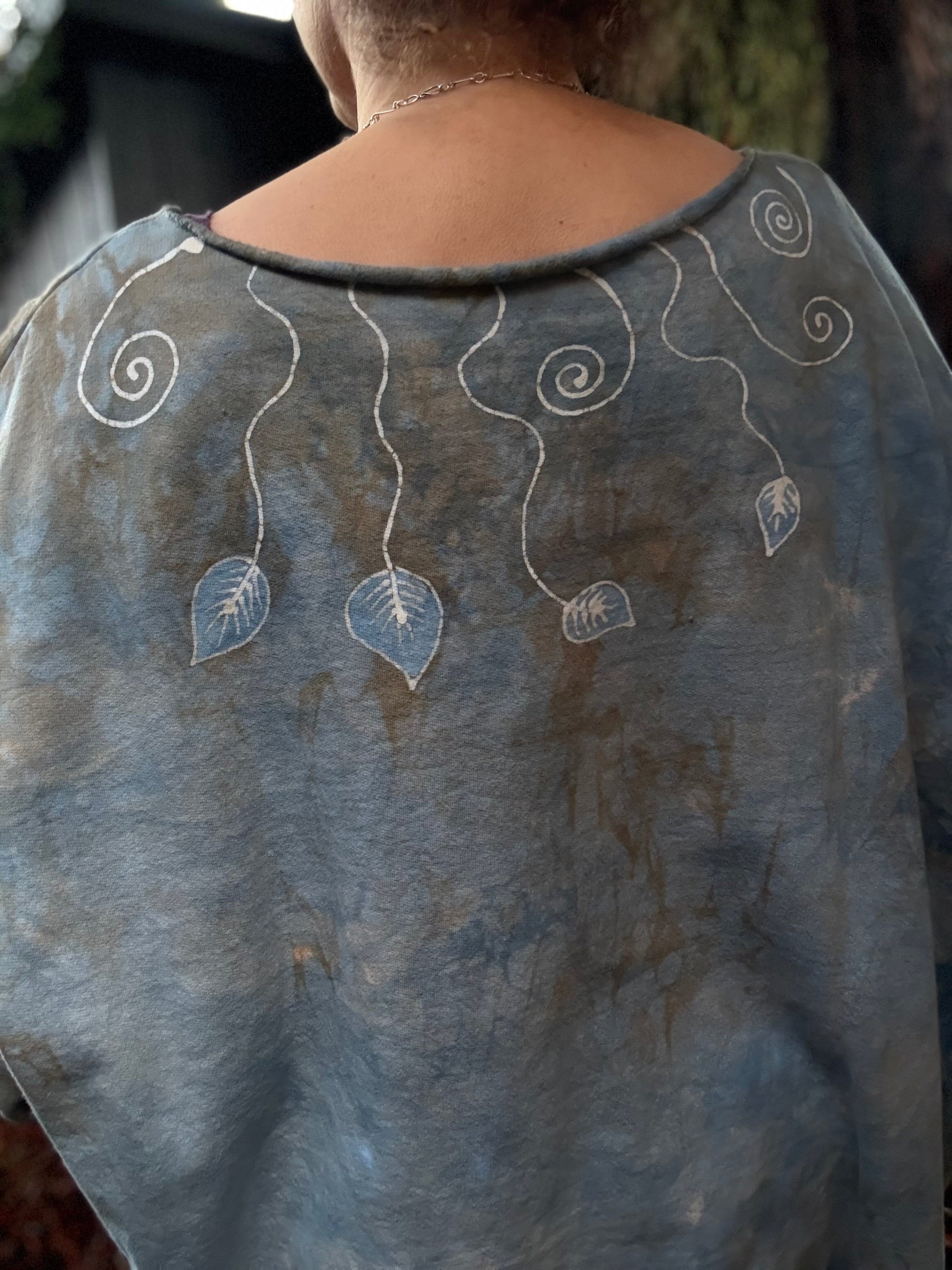 Prairie Sun Batik Mandala Puffy Crewneck Sweatshirt – Hand-Painted With Stars and Leaf Design Batikwalla by Victoria 