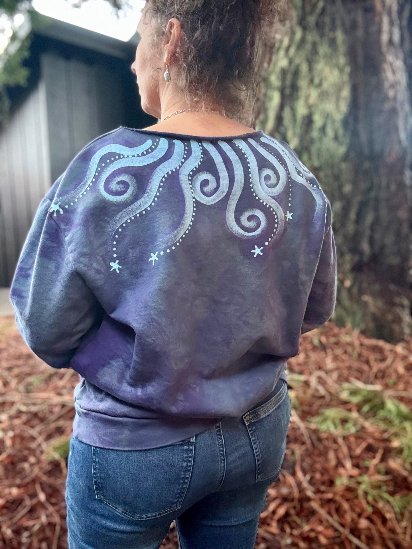 Twilight Sun Batik Puffy Crewneck Sweatshirt – Hand-Painted Sunset & Star Design Batikwalla by Victoria 
