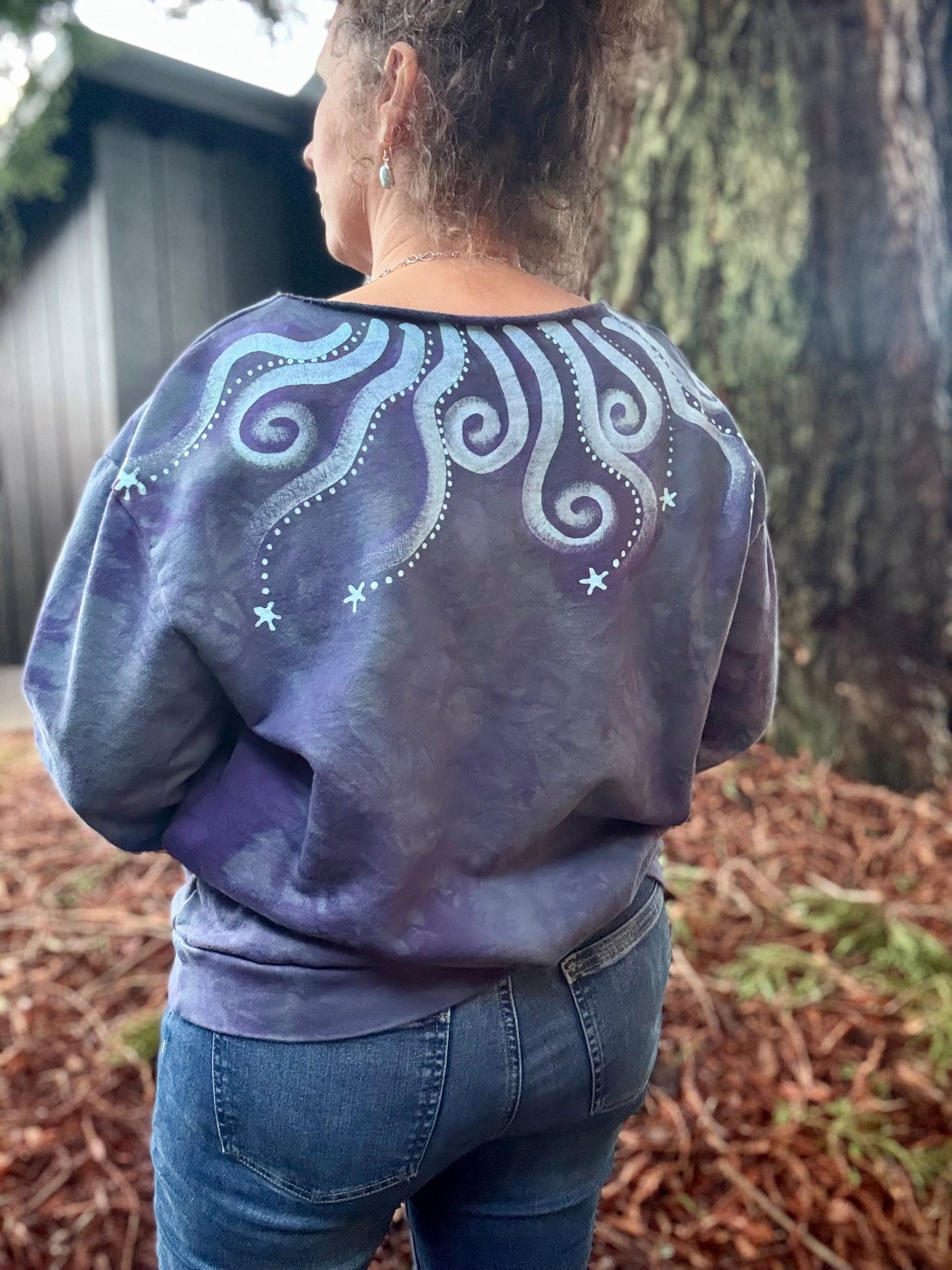Twilight Sun Batik Puffy Crewneck Sweatshirt – Hand-Painted Sunset & Star Design Batikwalla by Victoria 