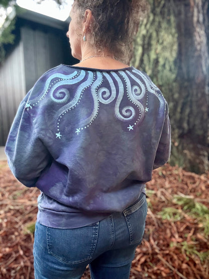 Twilight Sun Batik Puffy Crewneck Sweatshirt – Hand-Painted Sunset & Star Design Batikwalla by Victoria 