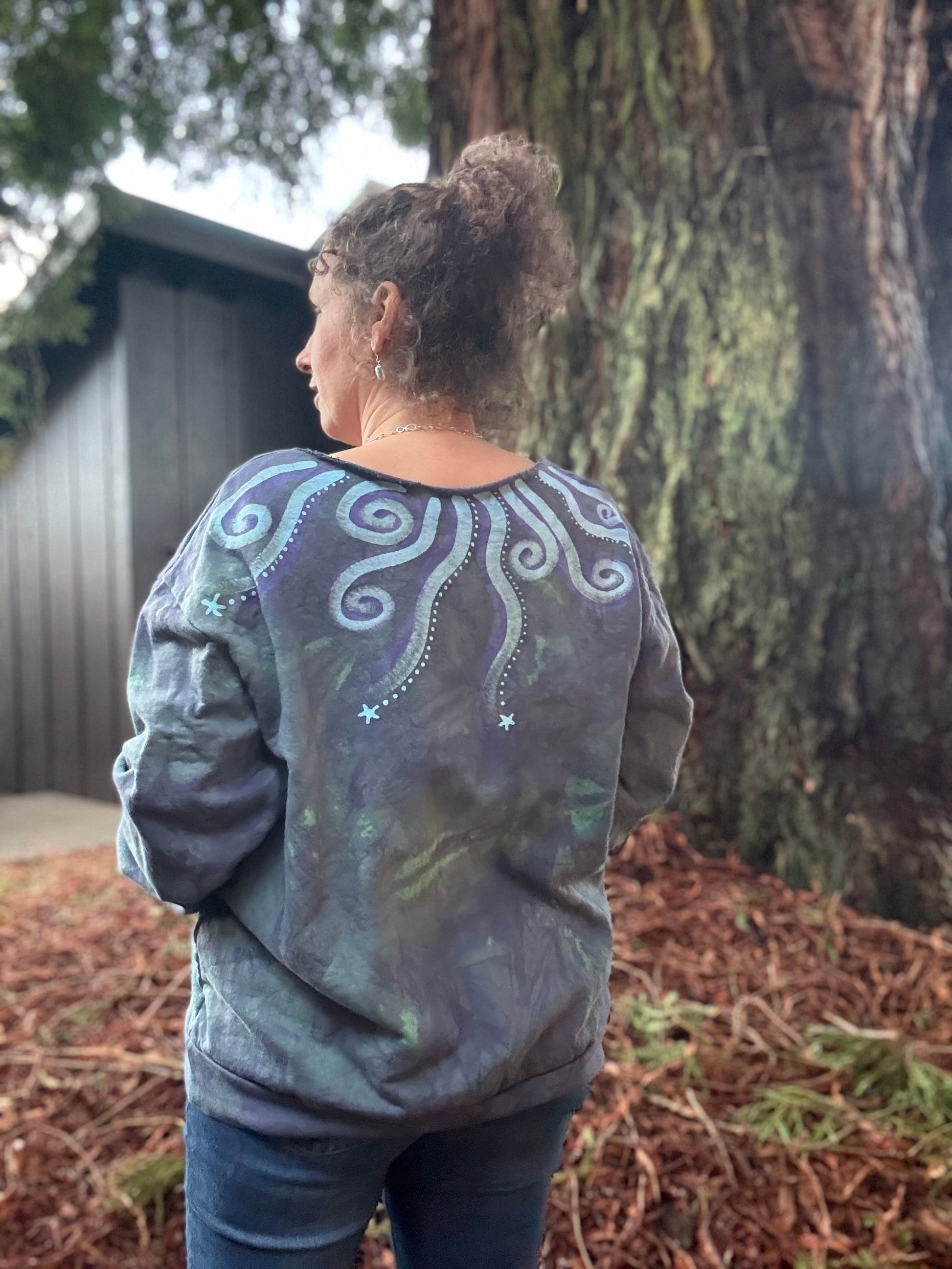 Twilight Sun Batik Puffy Crewneck Sweatshirt – Hand-Painted Sunset & Star Design Batikwalla by Victoria 