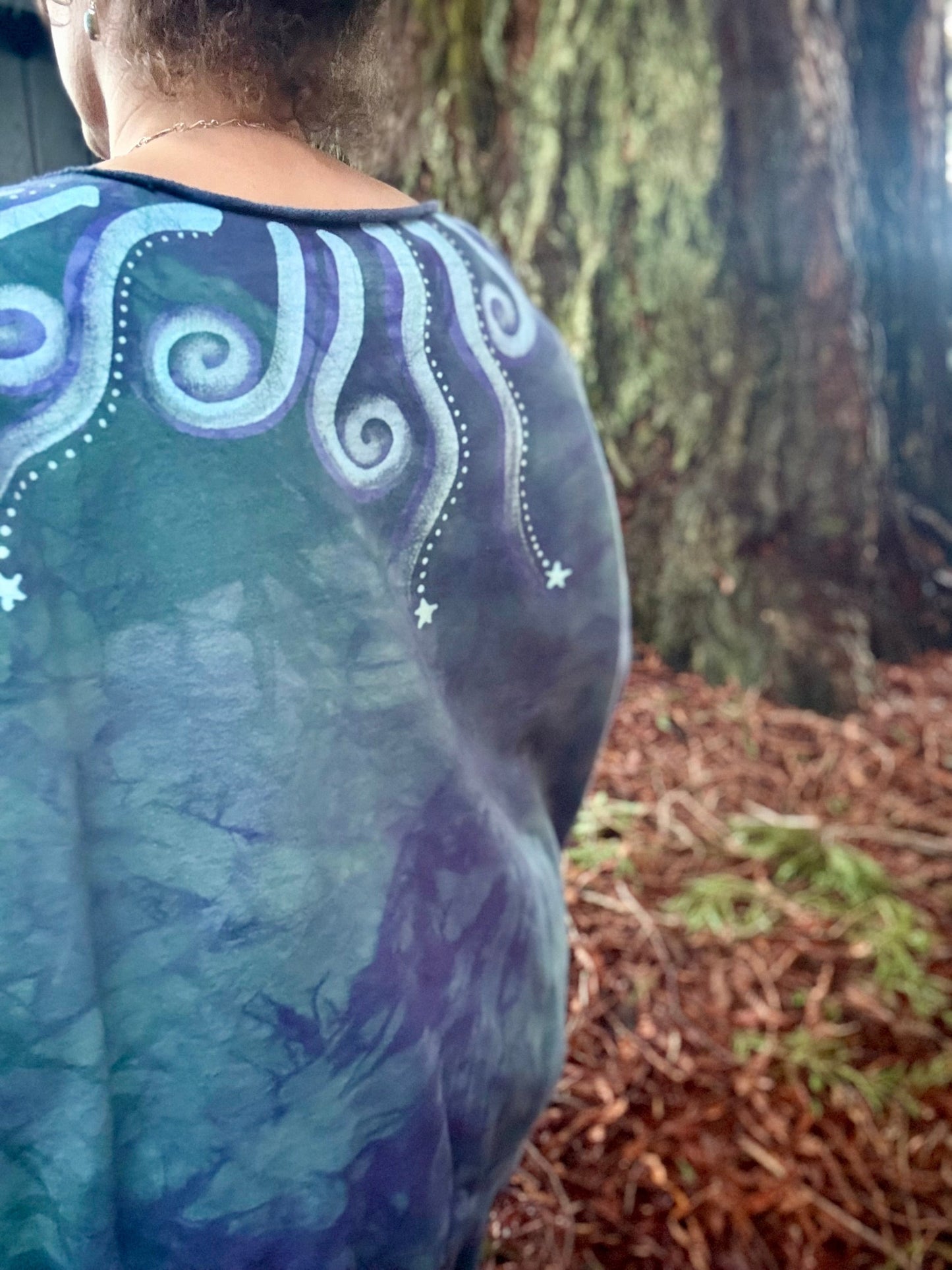 Twilight Sun Batik Puffy Crewneck Sweatshirt – Hand-Painted Sunset & Star Design Batikwalla by Victoria 