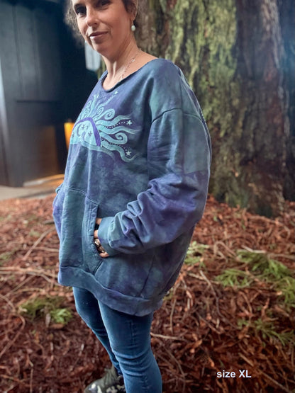 Twilight Sun Batik Puffy Crewneck Sweatshirt – Hand-Painted Sunset & Star Design Batikwalla by Victoria XL 