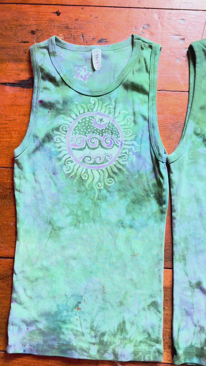 Sea Dreamer Batik Tank – Sun and Surf Waves in Soft Green