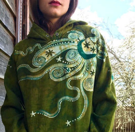 Dancing Green Moonbeam Meadow - Organic Cotton Batikwalla Hoodie