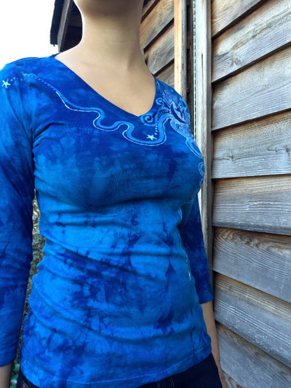 The Bluest Sky Handmade Batik Vneck Tee - Batikwalla 
 - 5