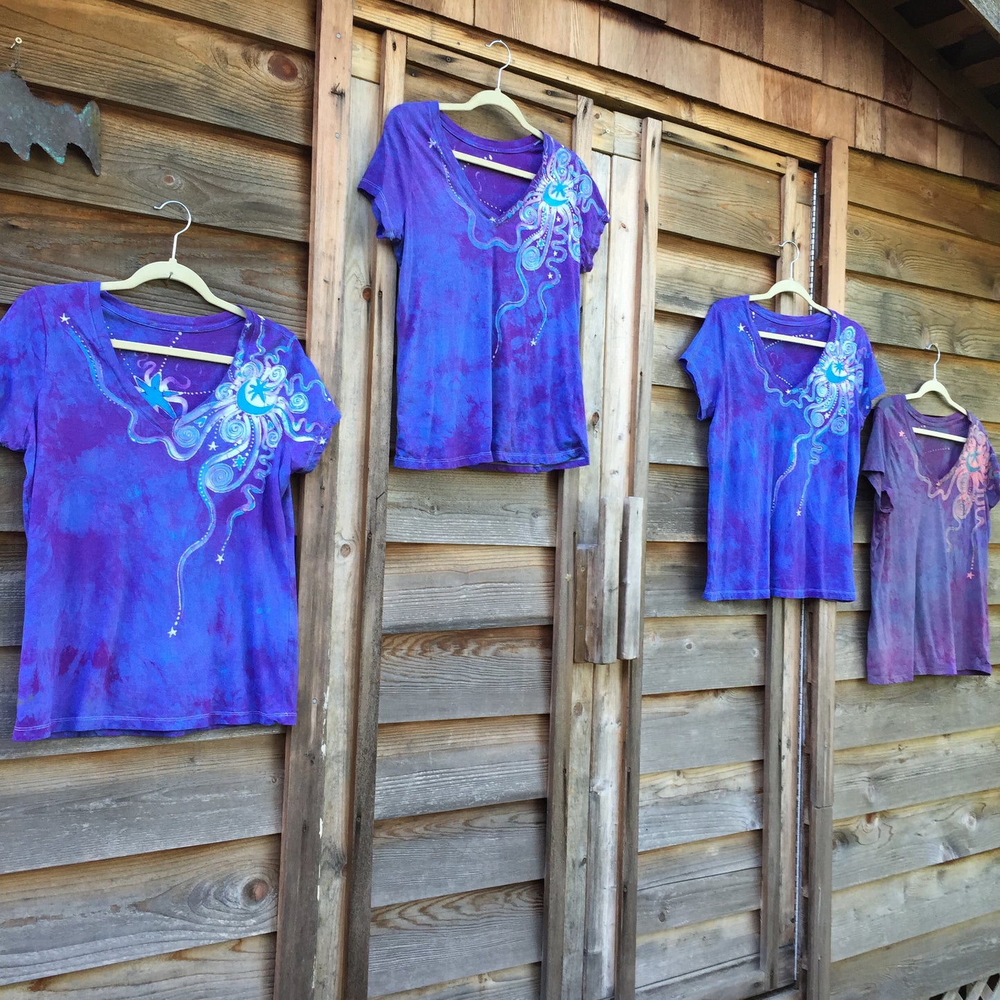 Lavender and Turquoise Handmade Batik Vneck Tee - Batikwalla 
 - 5