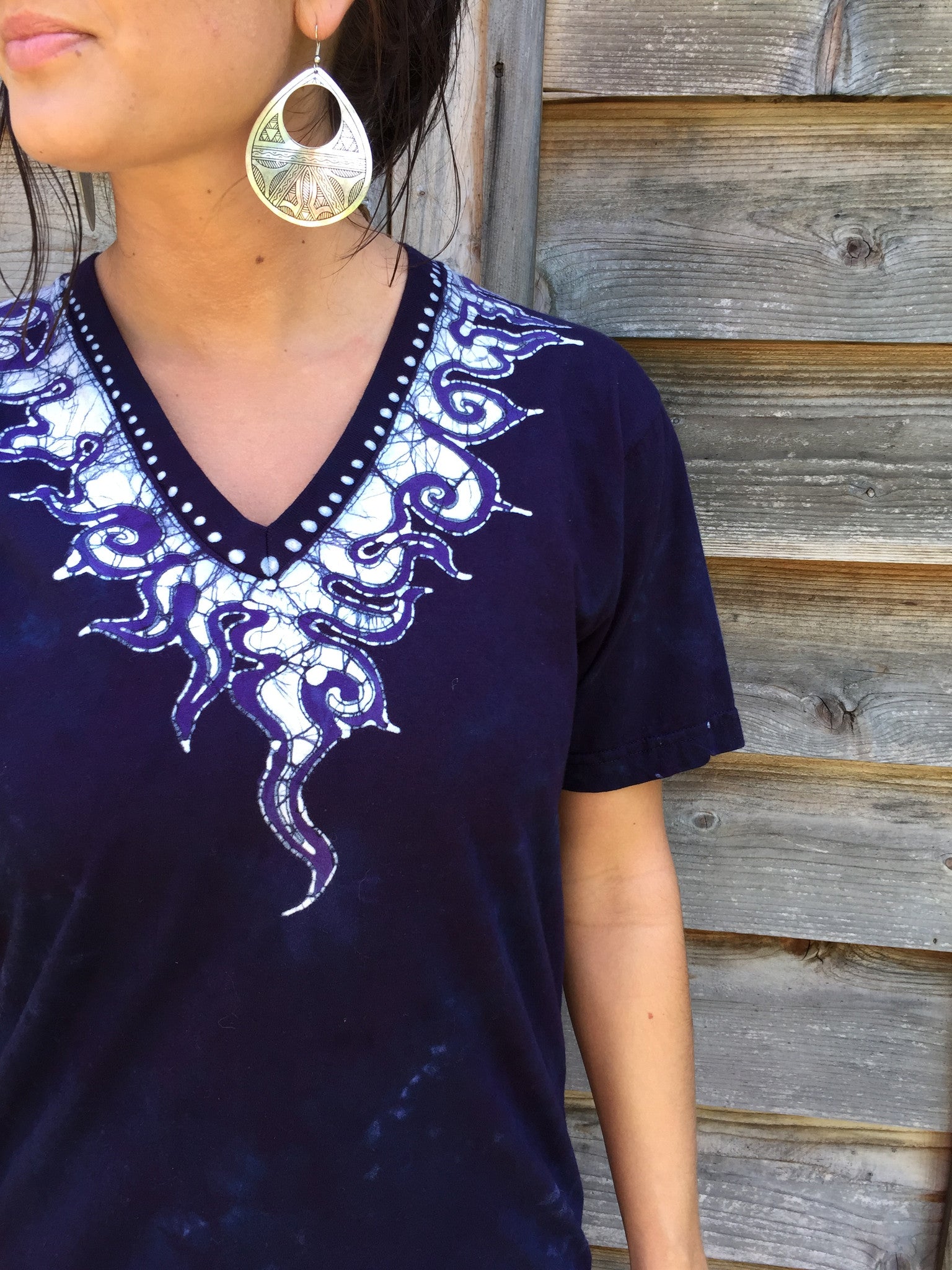 Deep Blue Batik Necklace Organic Cotton Vneck Tshirt - Batikwalla 
 - 1