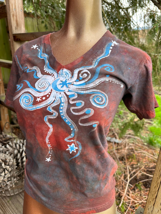 Starburst Moonbeams in Red Clay - Vneck Tee Size XS Unisex Tshirts Batikwalla by Victoria 